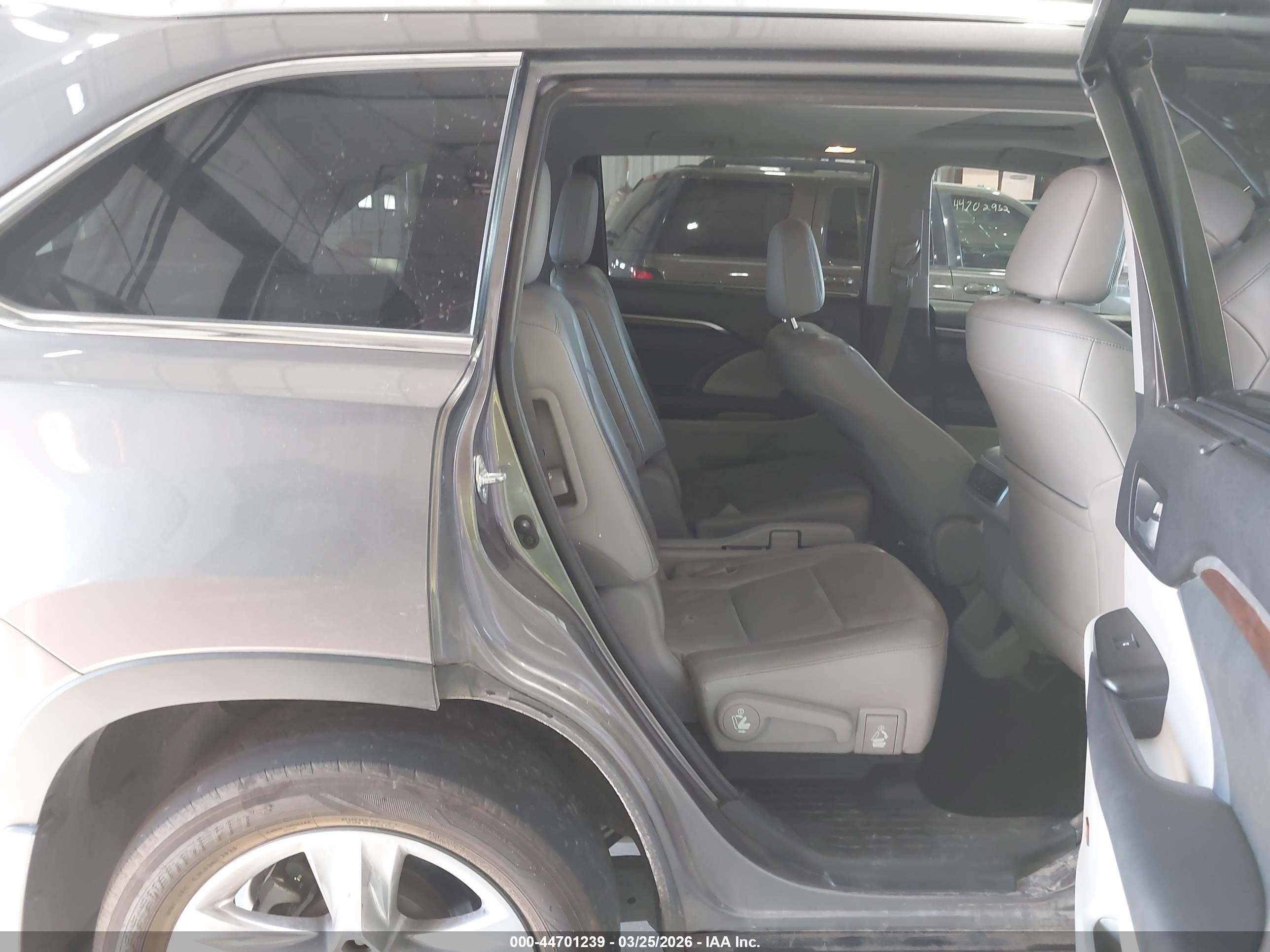 2015 Toyota Highlander Limited V6 Gray vin: 5TDDKRFH5FS124297