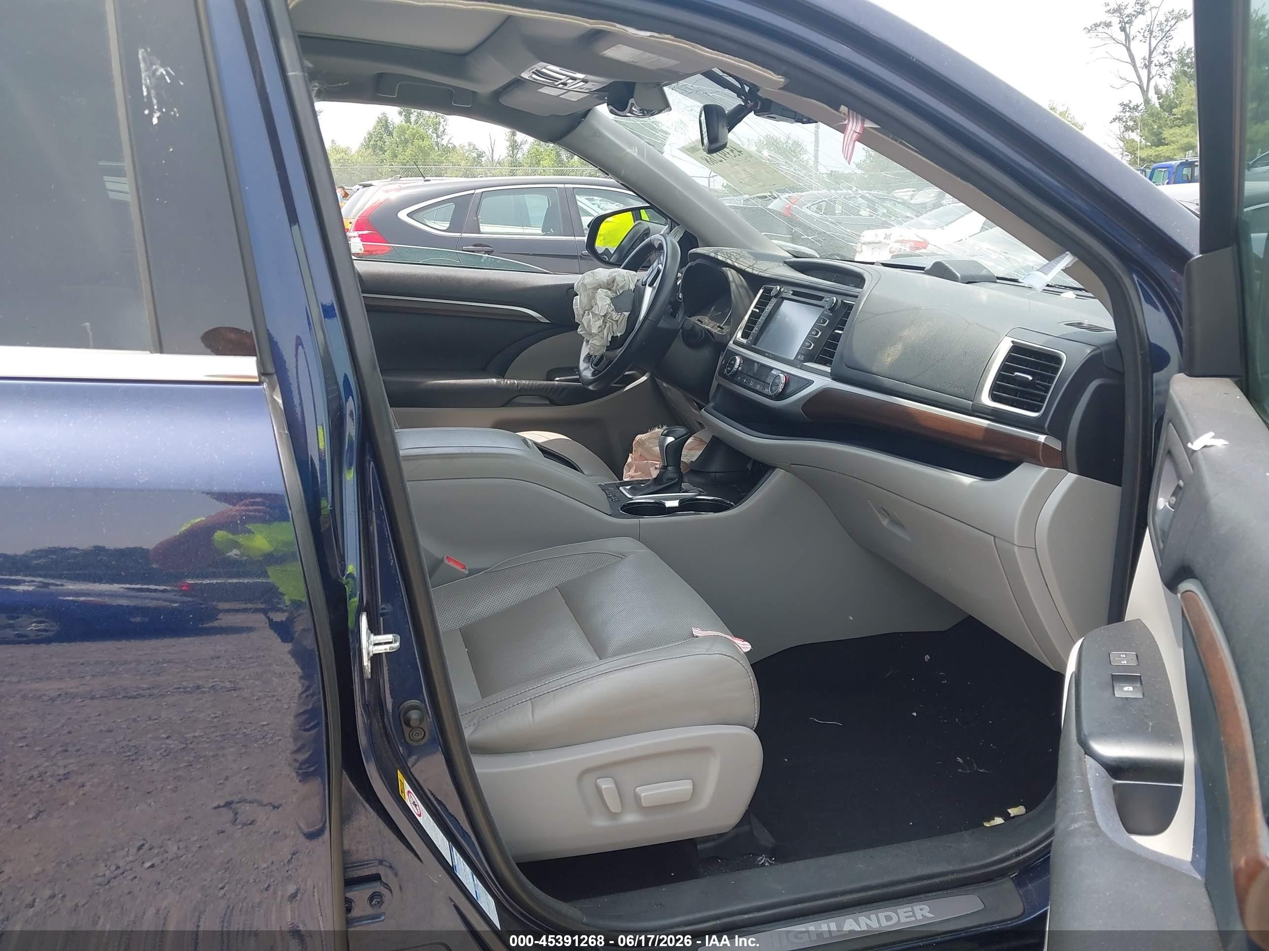 2015 Toyota Highlander Limited Platinum V6 Синий vin: 5TDDKRFH5FS181339