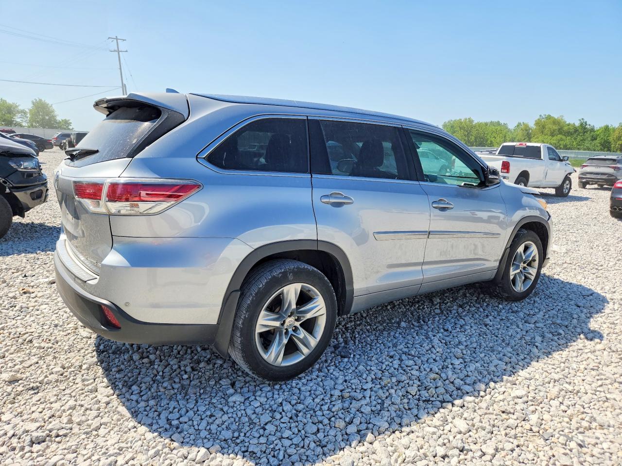 2015 Toyota Highlander Limited Silver vin: 5TDDKRFH5FS222973