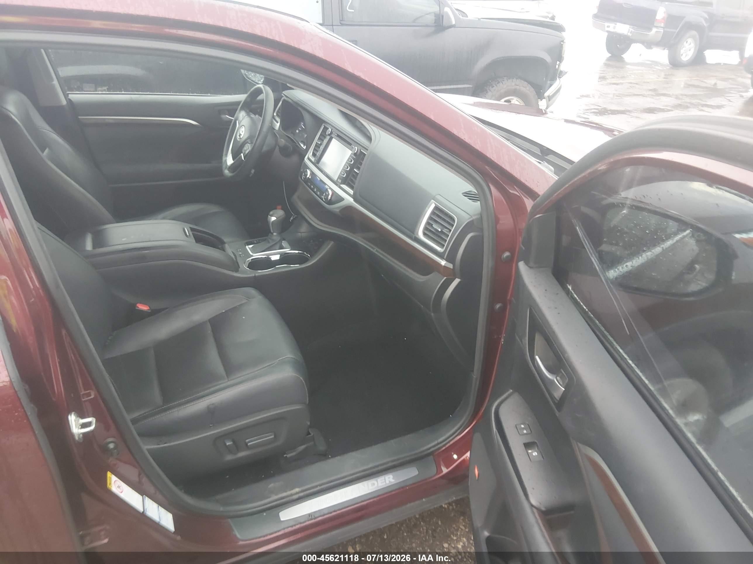 2014 Toyota Highlander Limited Platinum V6 Burgundy vin: 5TDDKRFH6ES006578