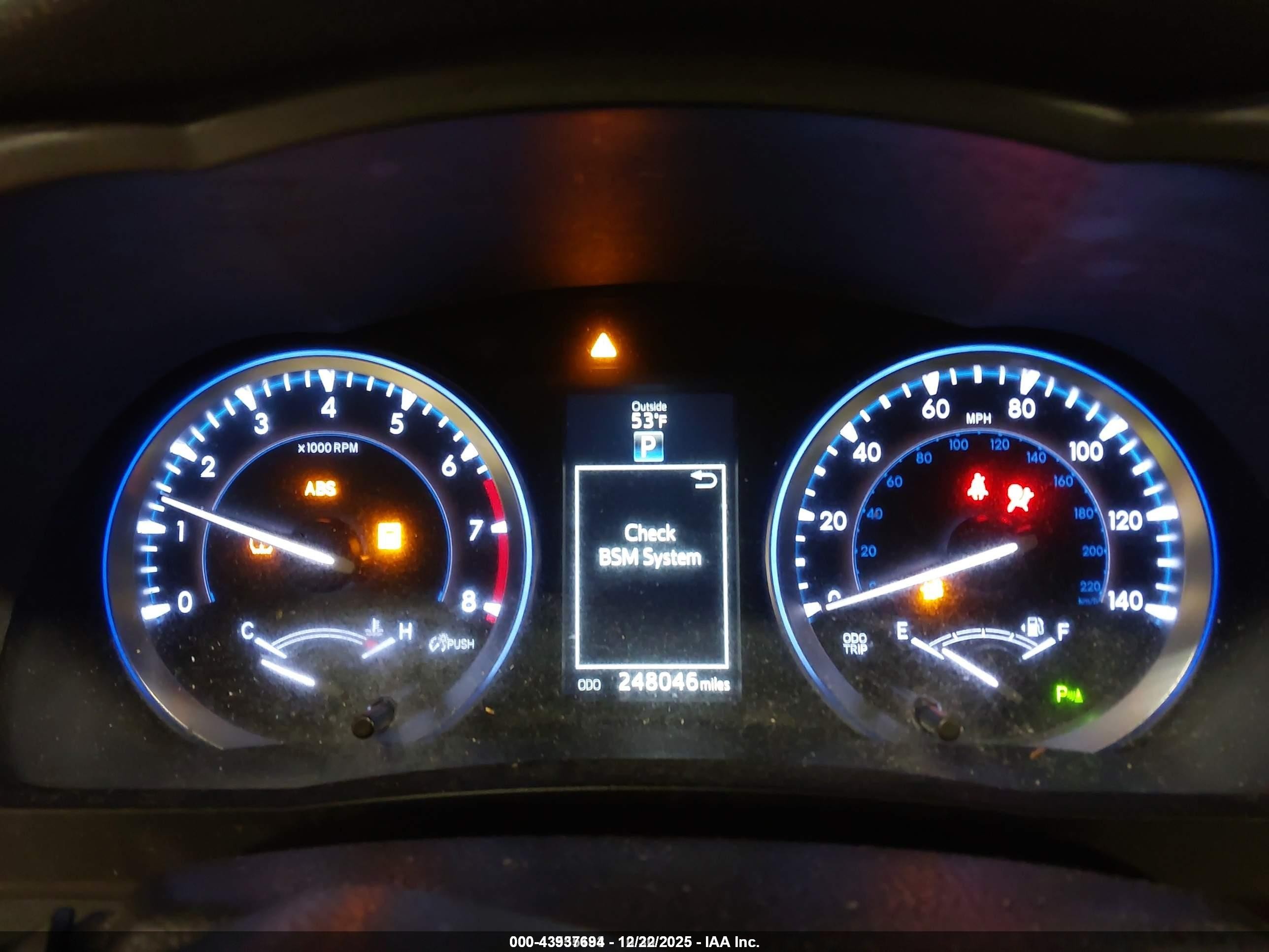 2015 Toyota Highlander Limited V6 Золотой vin: 5TDDKRFH6FS080133