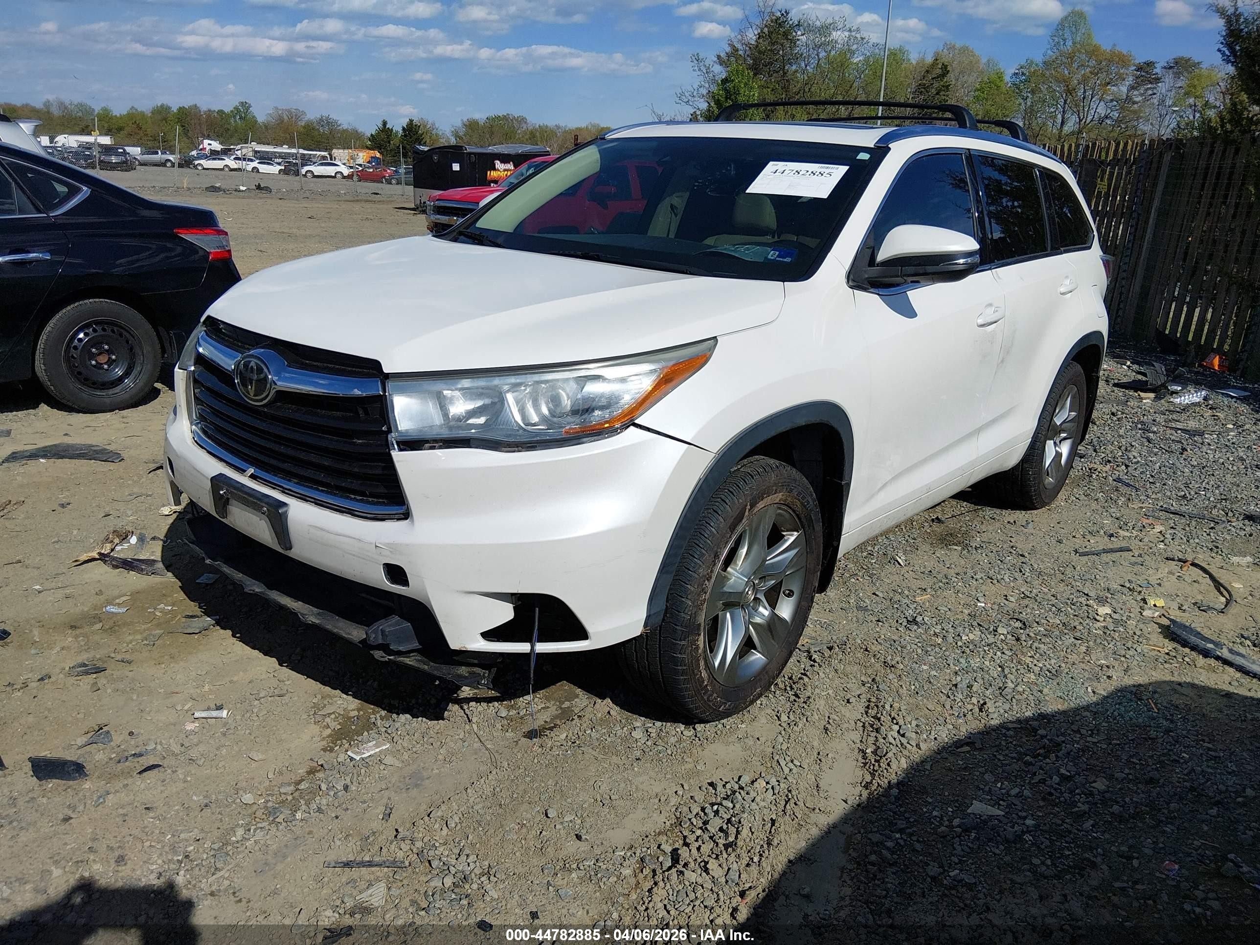 2015 Toyota Highlander Limited Platinum V6 White vin: 5TDDKRFH6FS118041