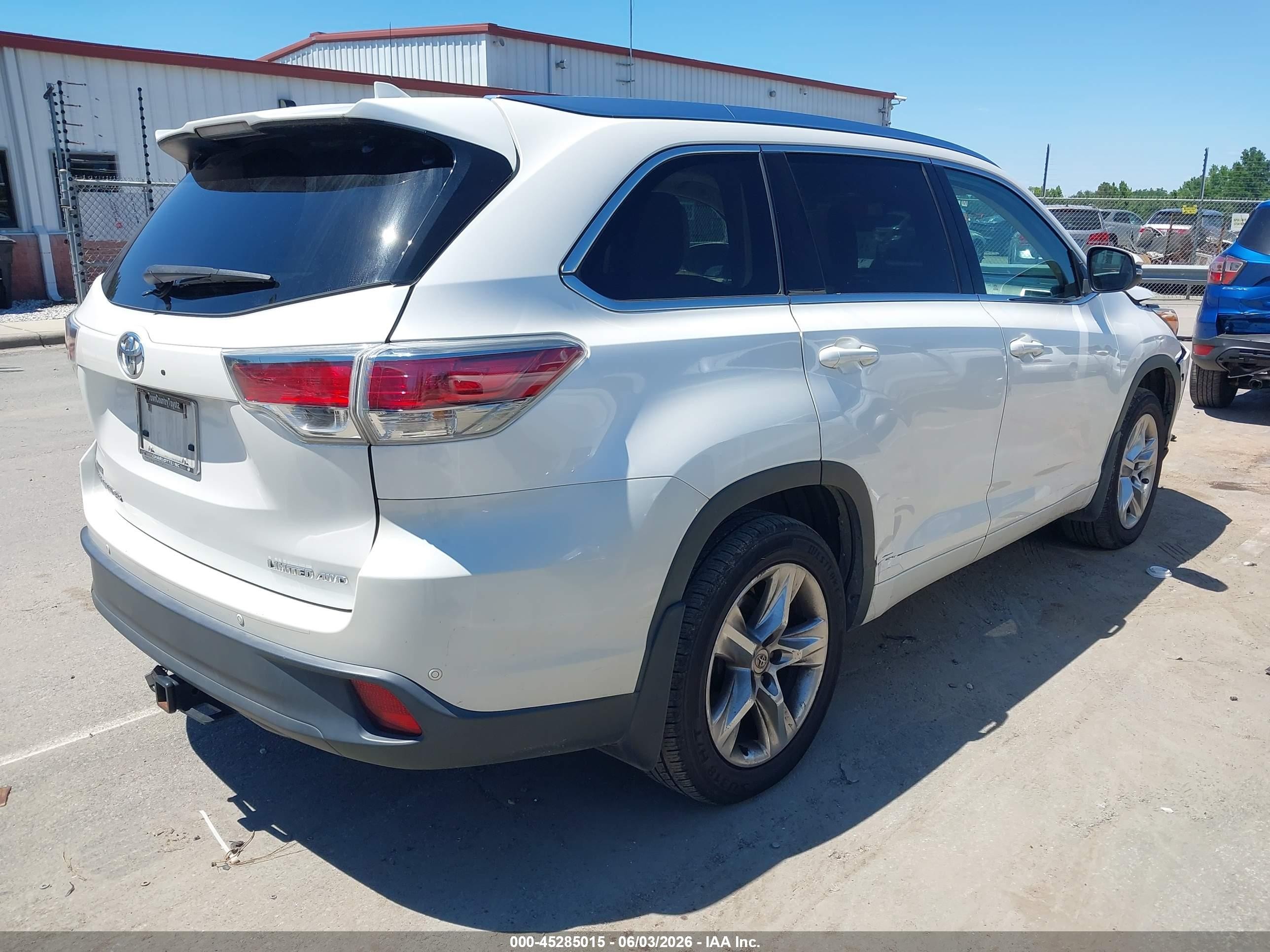 2015 Toyota Highlander Limited Platinum V6 Белый vin: 5TDDKRFH6FS129119
