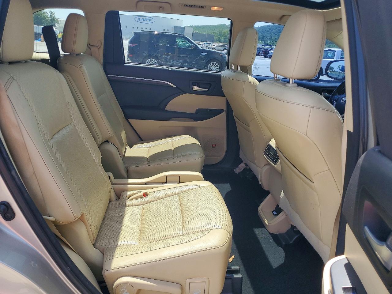 2015 Toyota Highlander Limited Platinum Tan vin: 5TDDKRFH6FS168955