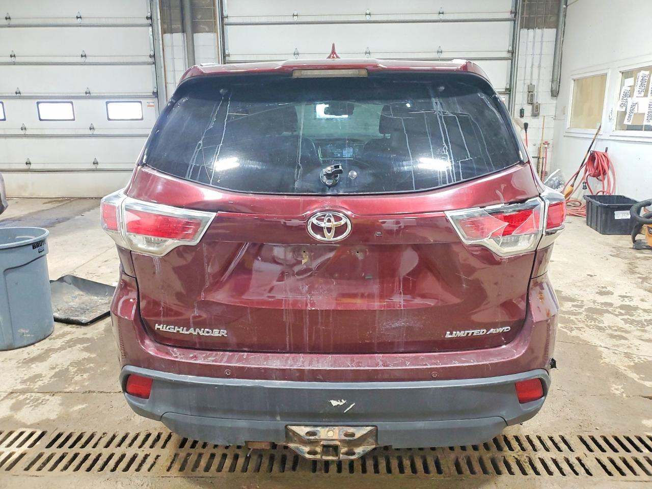 2015 Toyota Highlander Limited Красный vin: 5TDDKRFH6FS193791