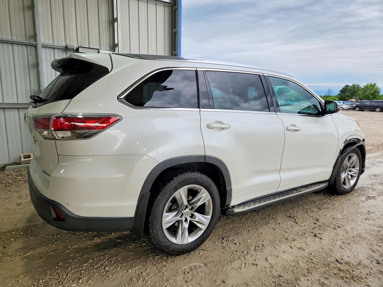 2015 Toyota Highlander Limited White vin: 5TDDKRFH6FS211125