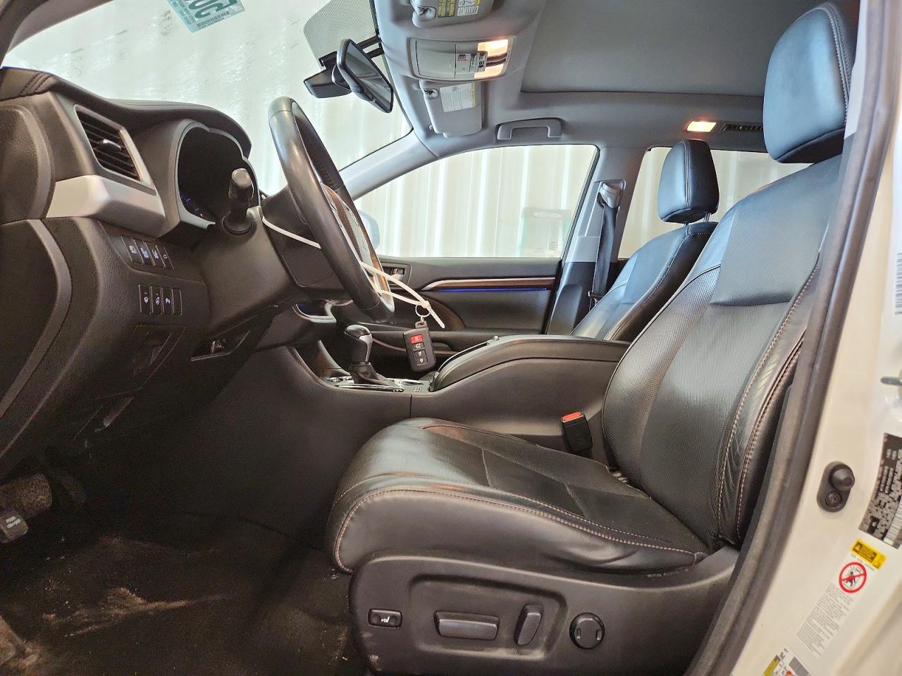 2015 Toyota Highlander Limited Platinum White vin: 5TDDKRFH6FS214641