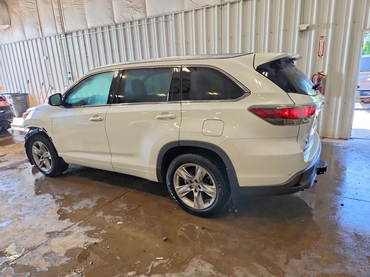 2015 Toyota Highlander Limited Platinum White vin: 5TDDKRFH6FS214641