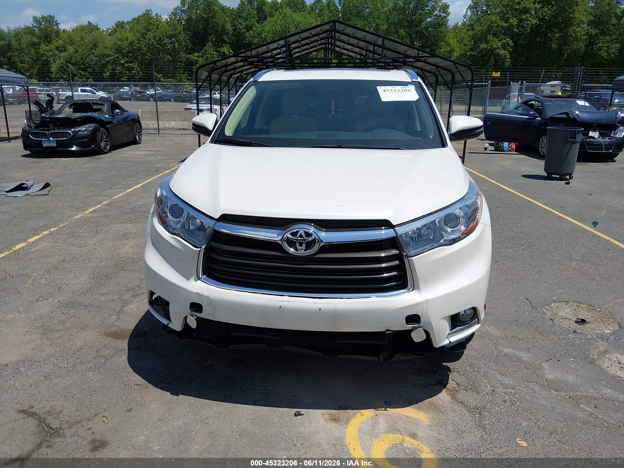 2015 Toyota Highlander Limited V6 White vin: 5TDDKRFH6FS220519
