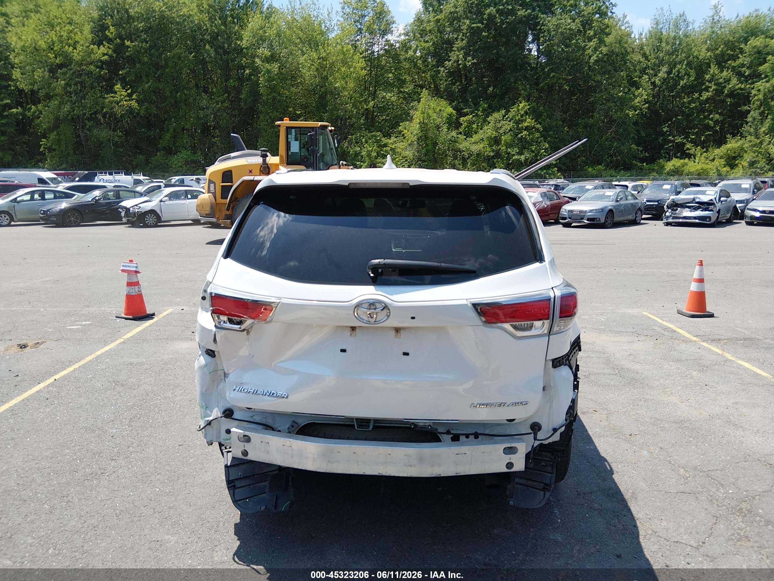 2015 Toyota Highlander Limited V6 White vin: 5TDDKRFH6FS220519