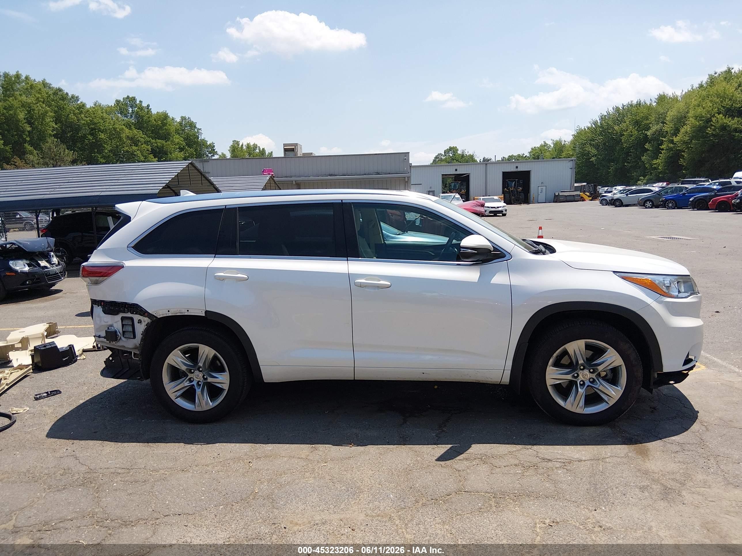 2015 Toyota Highlander Limited V6 White vin: 5TDDKRFH6FS220519