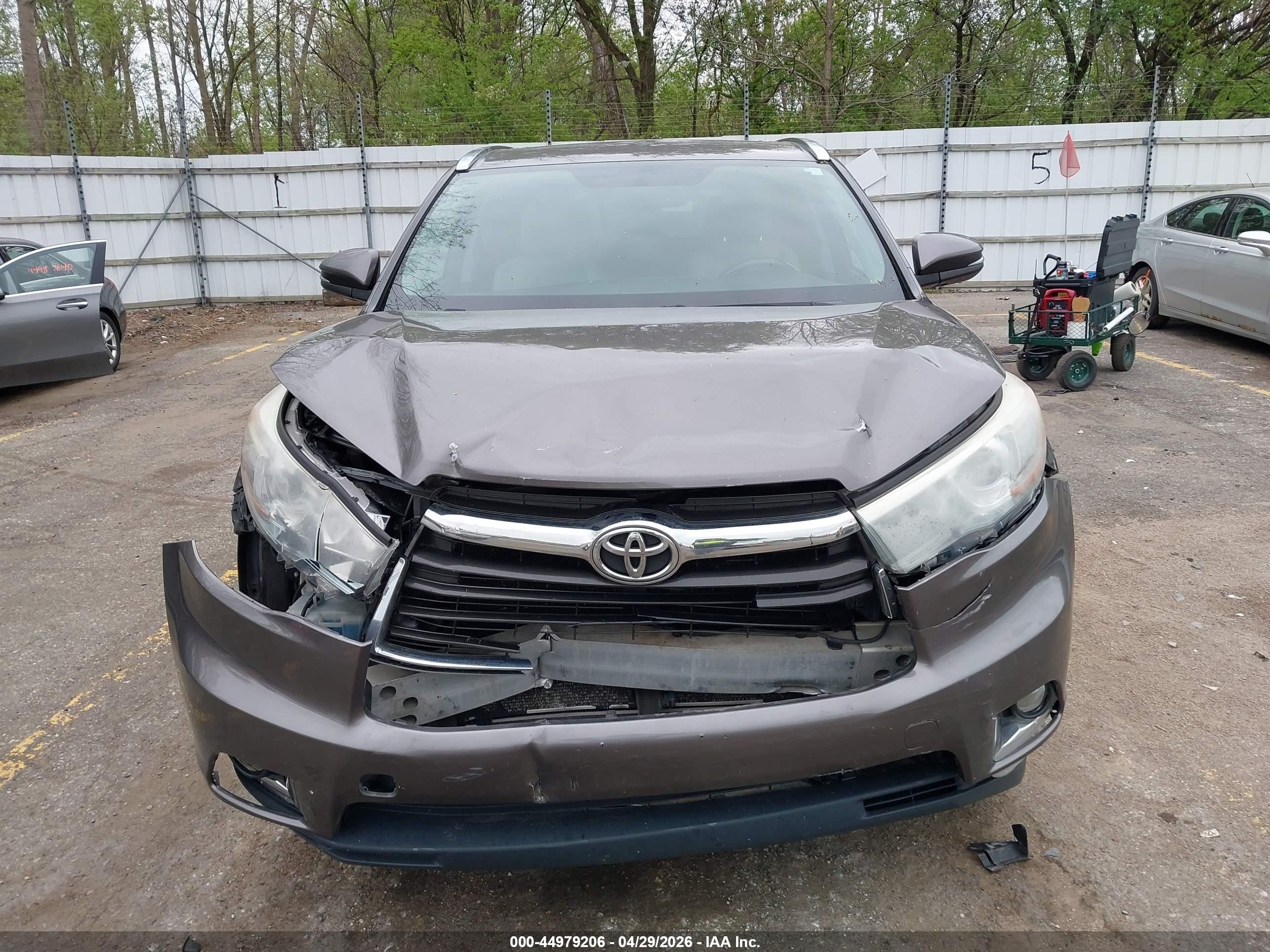 2014 Toyota Highlander Limited V6 Серый vin: 5TDDKRFH7ES041386