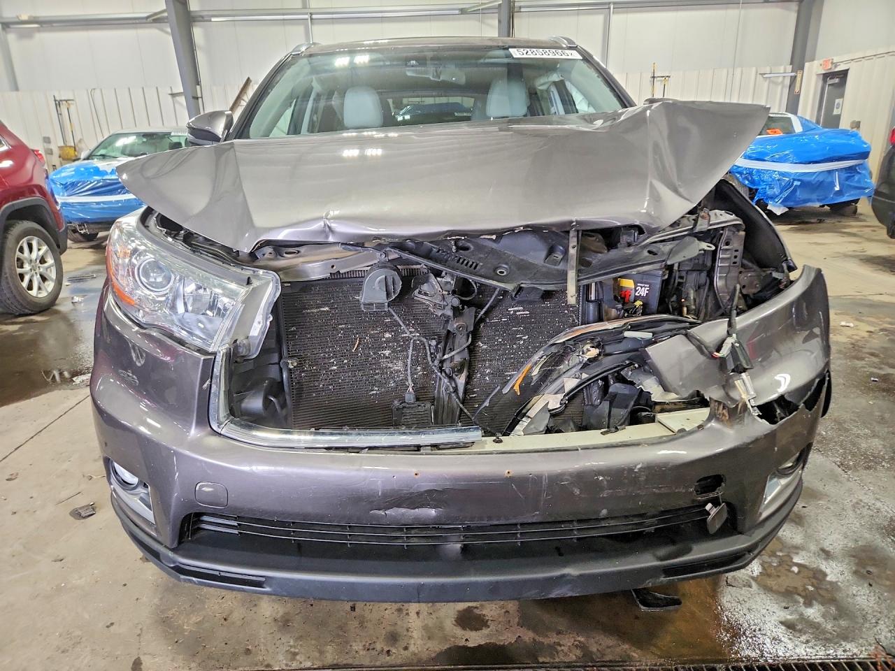 2015 Toyota Highlander Limited Platinum Gray vin: 5TDDKRFH7FS084031