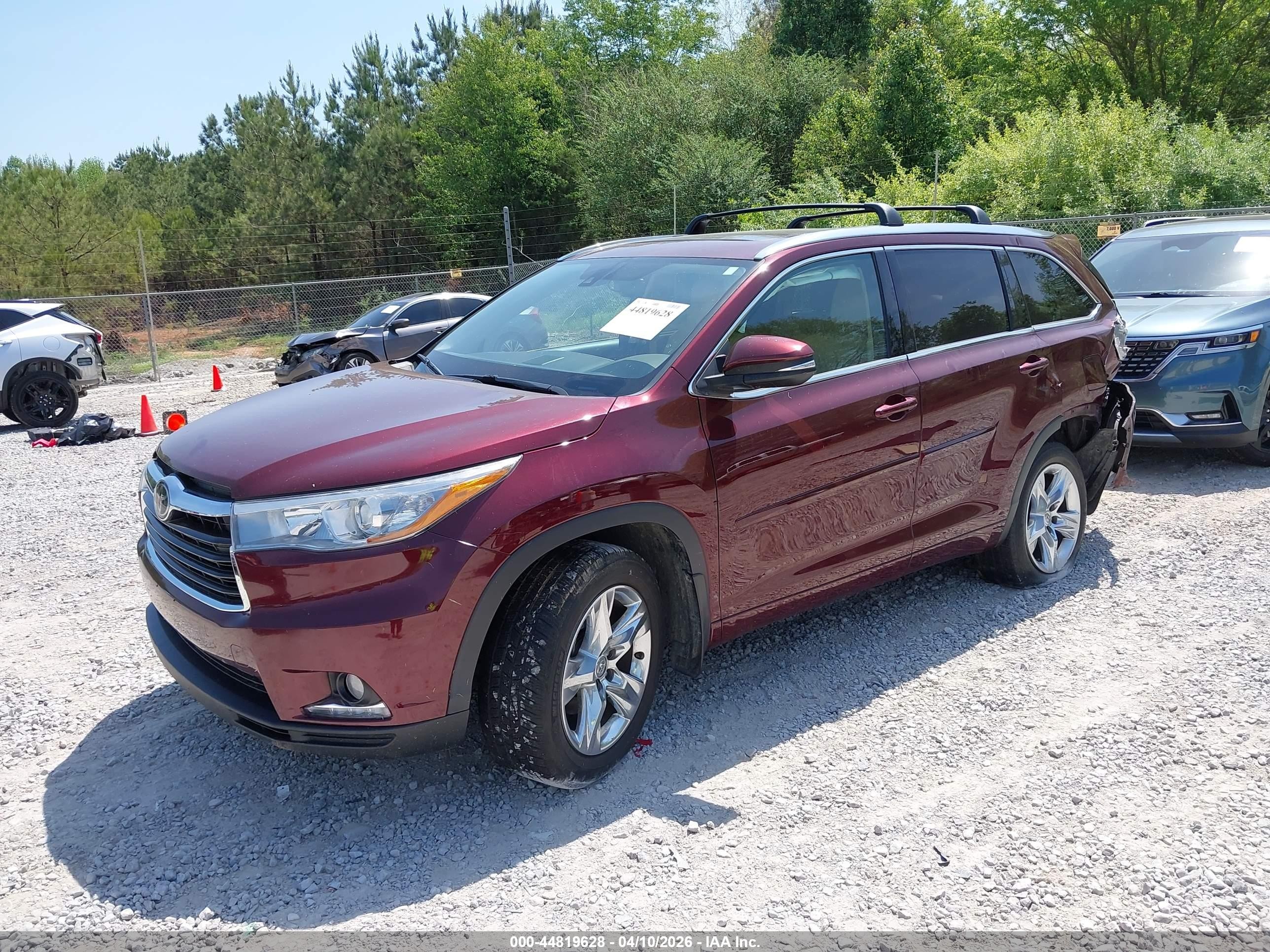2015 Toyota Highlander Limited Platinum V6 Red vin: 5TDDKRFH7FS127024