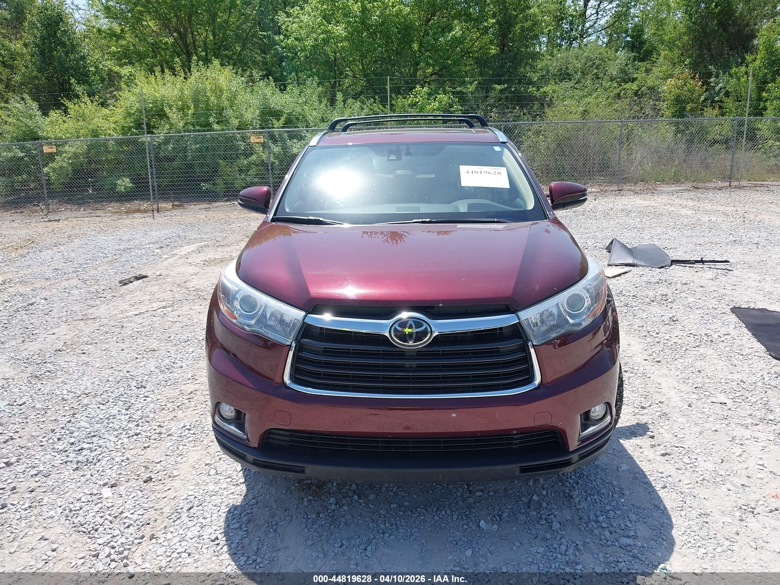 2015 Toyota Highlander Limited Platinum V6 Red vin: 5TDDKRFH7FS127024