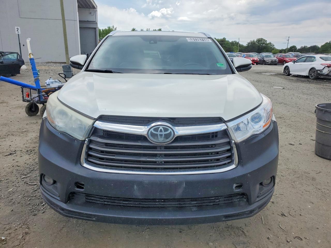 2015 Toyota Highlander Limited Platinum White vin: 5TDDKRFH7FS182606