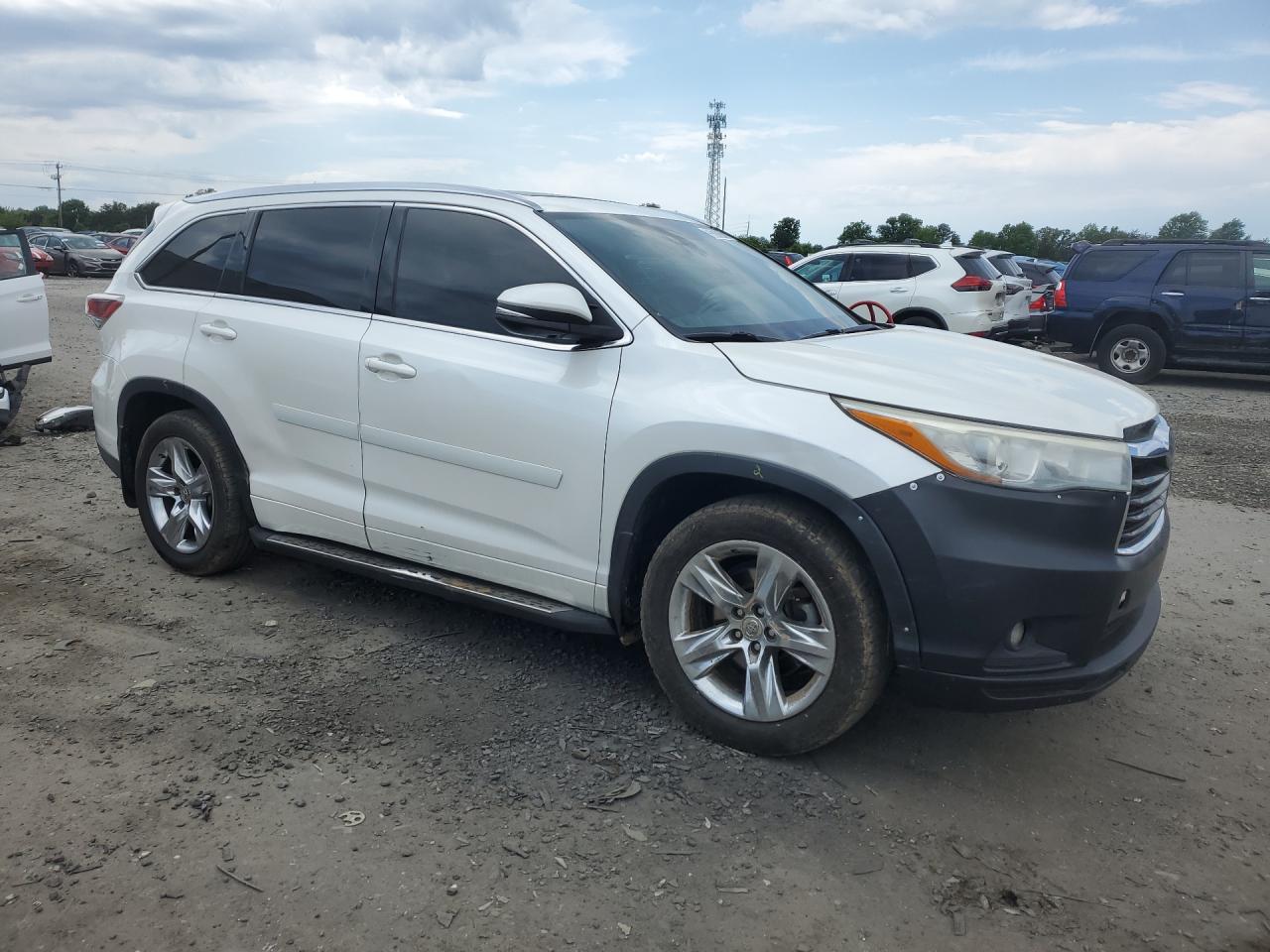 2015 Toyota Highlander Limited Platinum White vin: 5TDDKRFH7FS182606 Damage: Front Bumper, Broken, Replacement Required