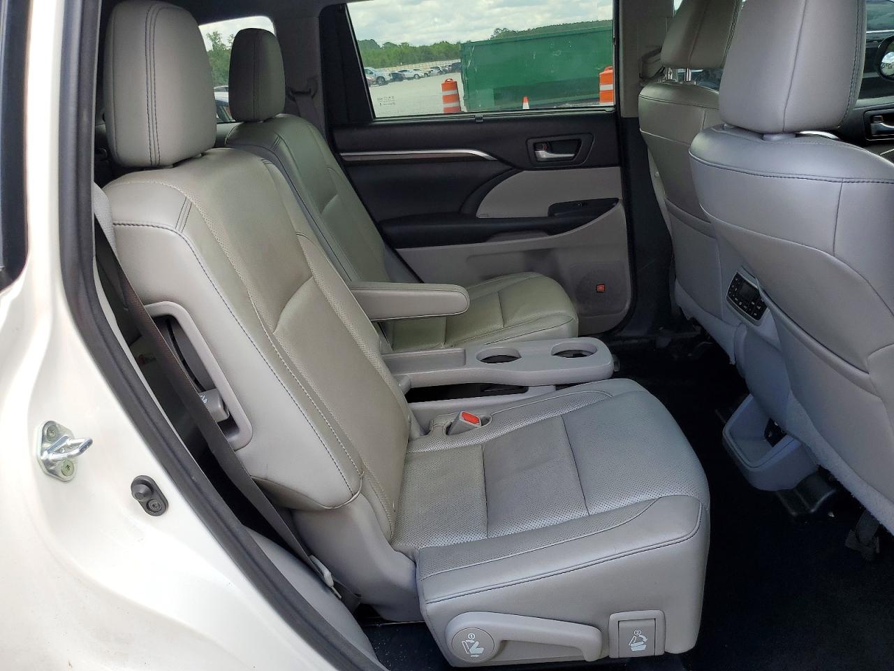 2015 Toyota Highlander Limited Platinum Two Tone vin: 5TDDKRFH7FS182606