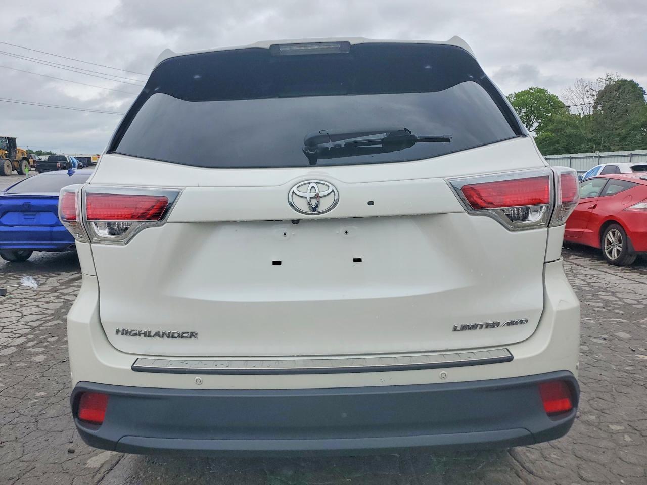 2015 Toyota Highlander Limited Platinum White vin: 5TDDKRFH7FS197302