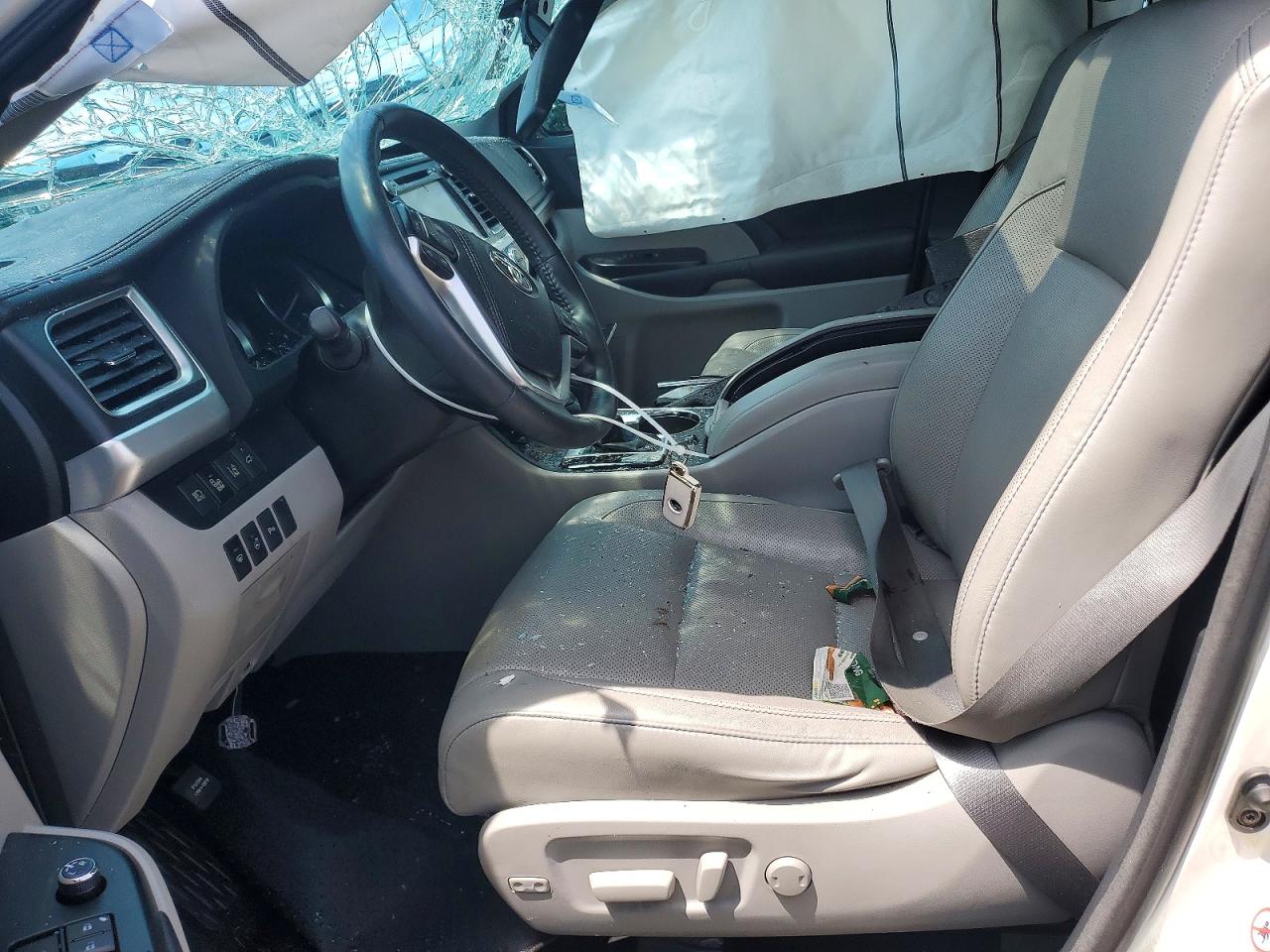 2015 Toyota Highlander Limited Platinum White vin: 5TDDKRFH7FS197302