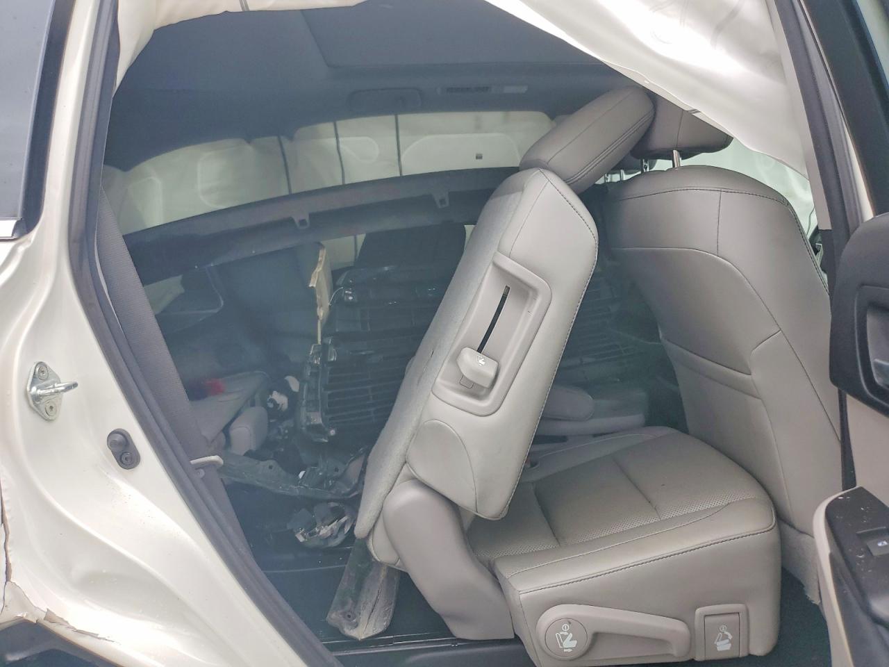 2015 Toyota Highlander Limited Platinum White vin: 5TDDKRFH7FS197302