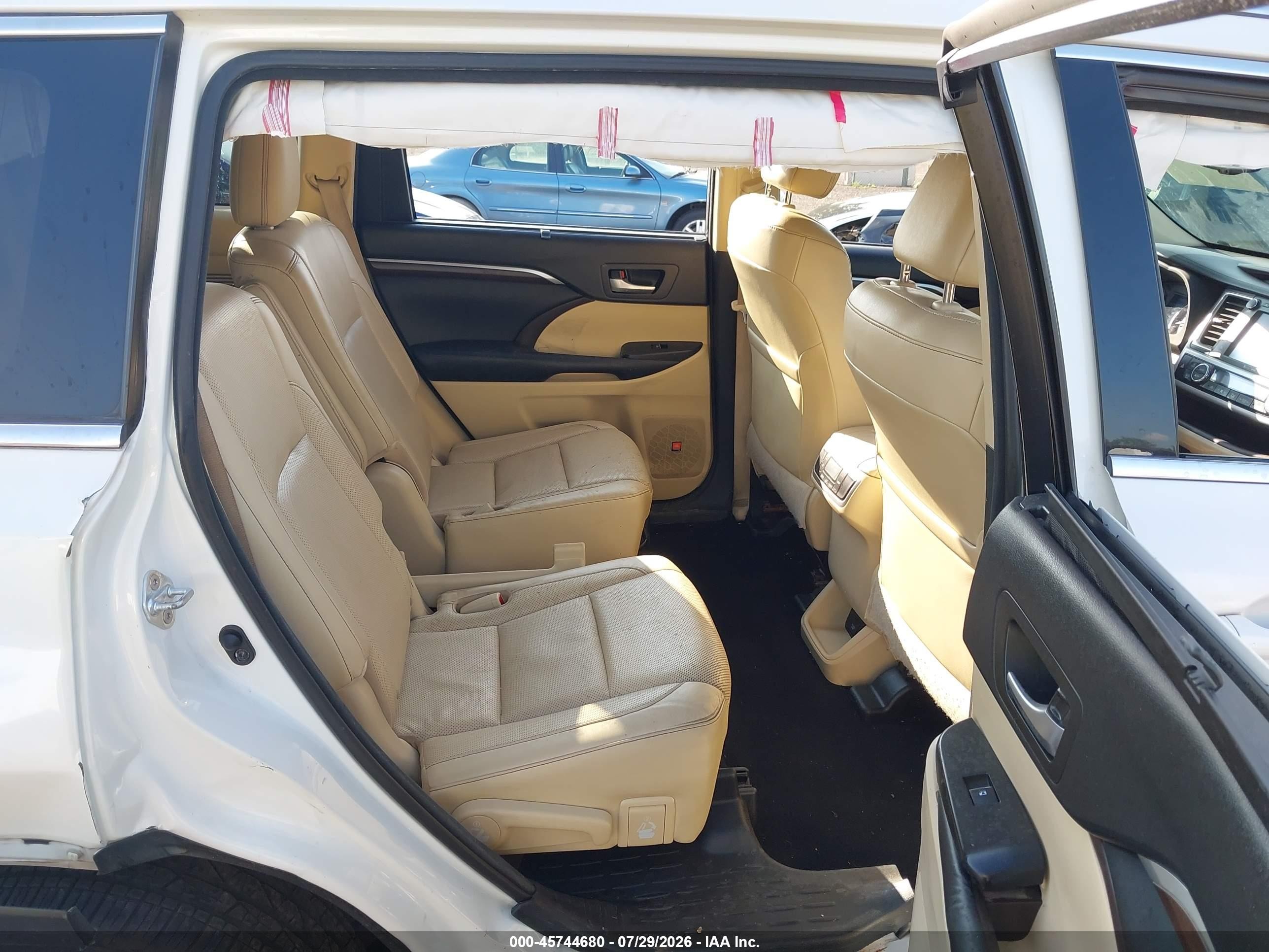 2016 Toyota Highlander Limited V6 White vin: 5TDDKRFH7GS352223