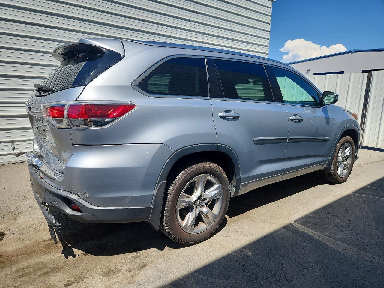 2015 Toyota Highlander Limited Silver vin: 5TDDKRFH8FS088881