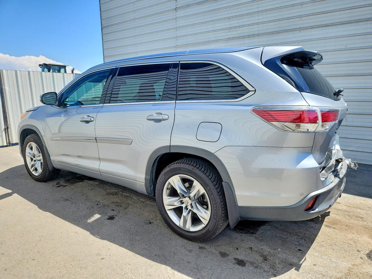 2015 Toyota Highlander Limited Silver vin: 5TDDKRFH8FS088881