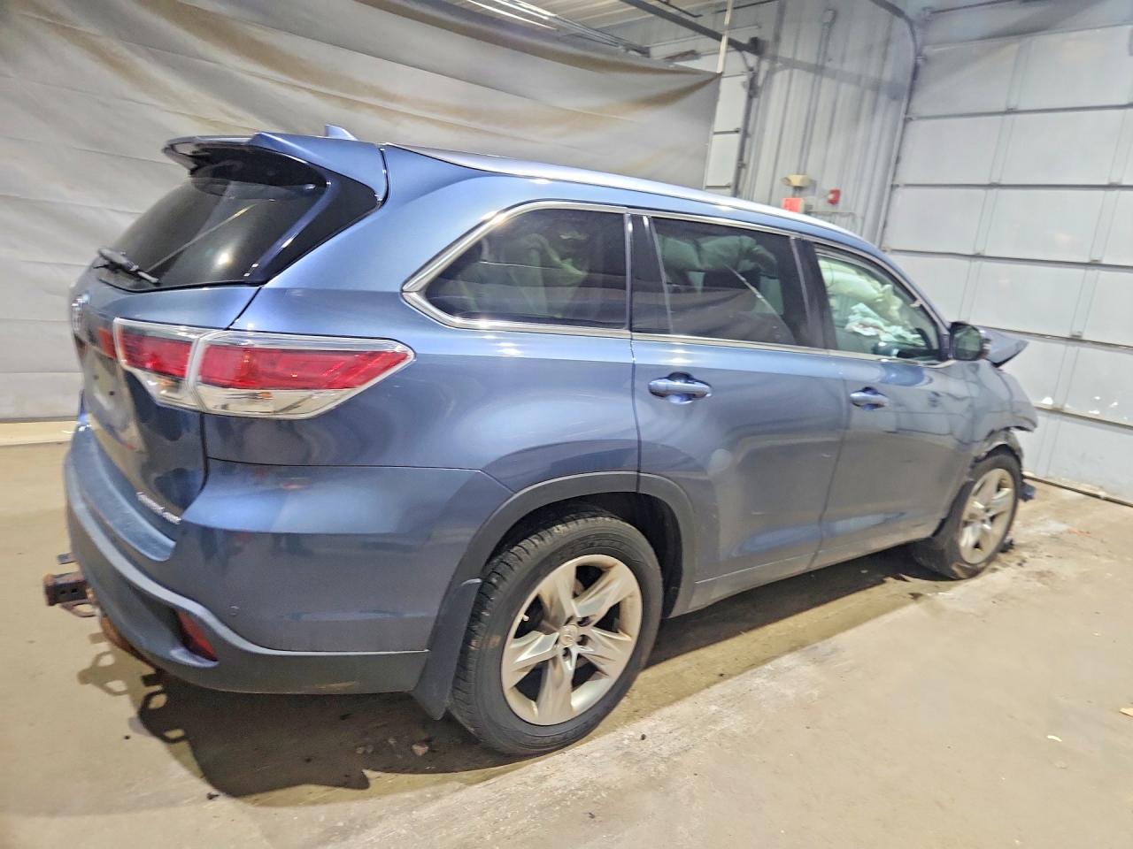 2015 Toyota Highlander Limited Platinum Blue vin: 5TDDKRFH8FS099539