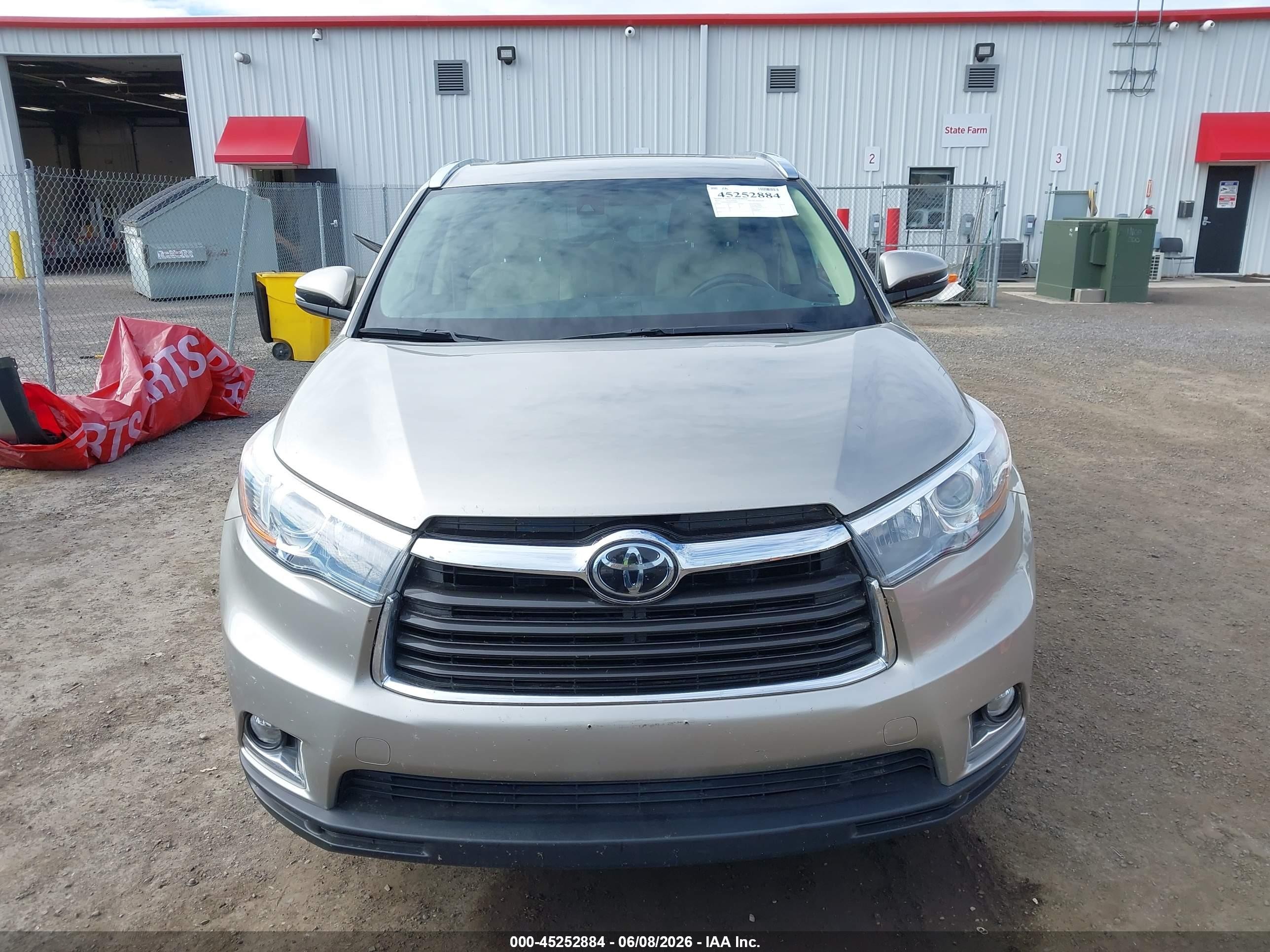 2015 Toyota Highlander Limited V6 Silver vin: 5TDDKRFH8FS146083