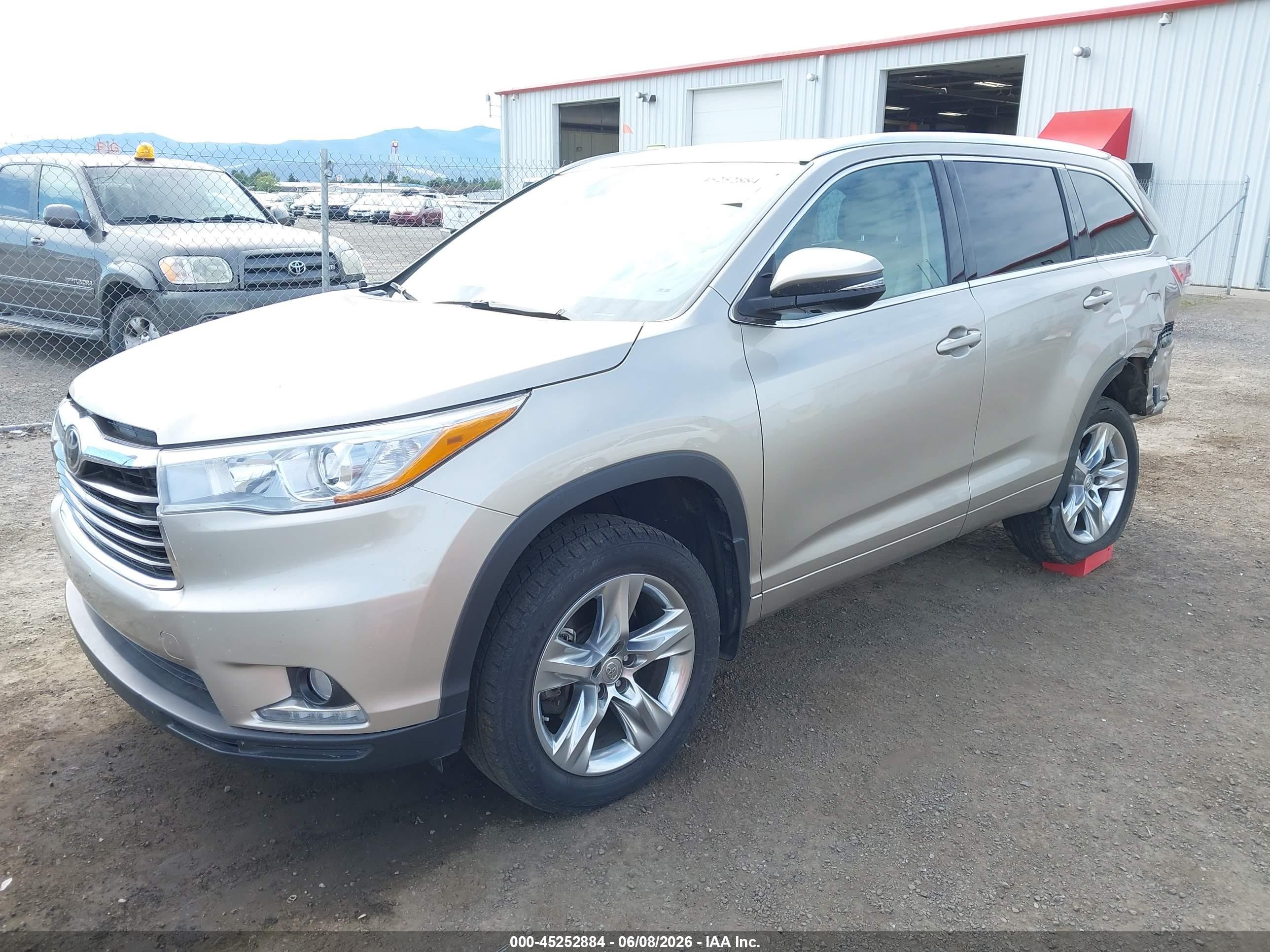 2015 Toyota Highlander Limited V6 Silver vin: 5TDDKRFH8FS146083