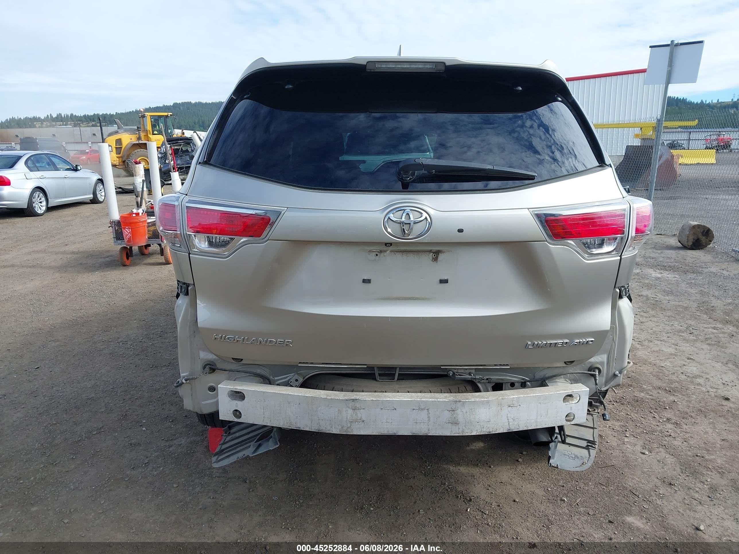 2015 Toyota Highlander Limited V6 Silver vin: 5TDDKRFH8FS146083