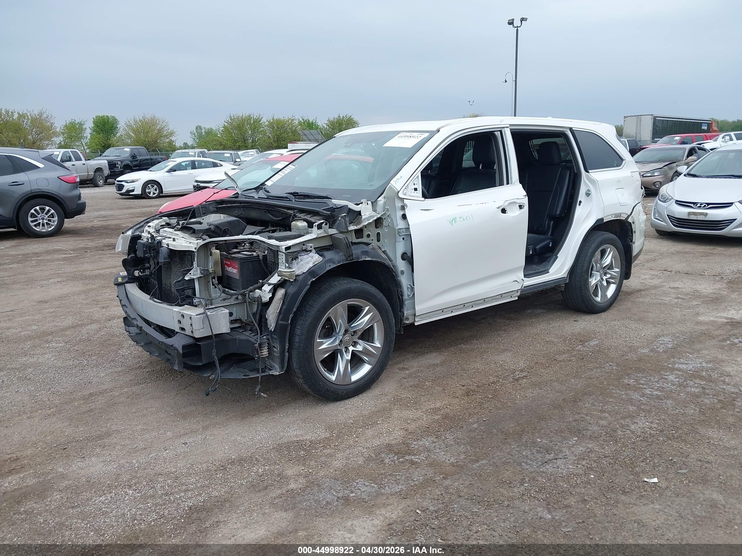 2015 Toyota Highlander Limited V6 White vin: 5TDDKRFH8FS173011