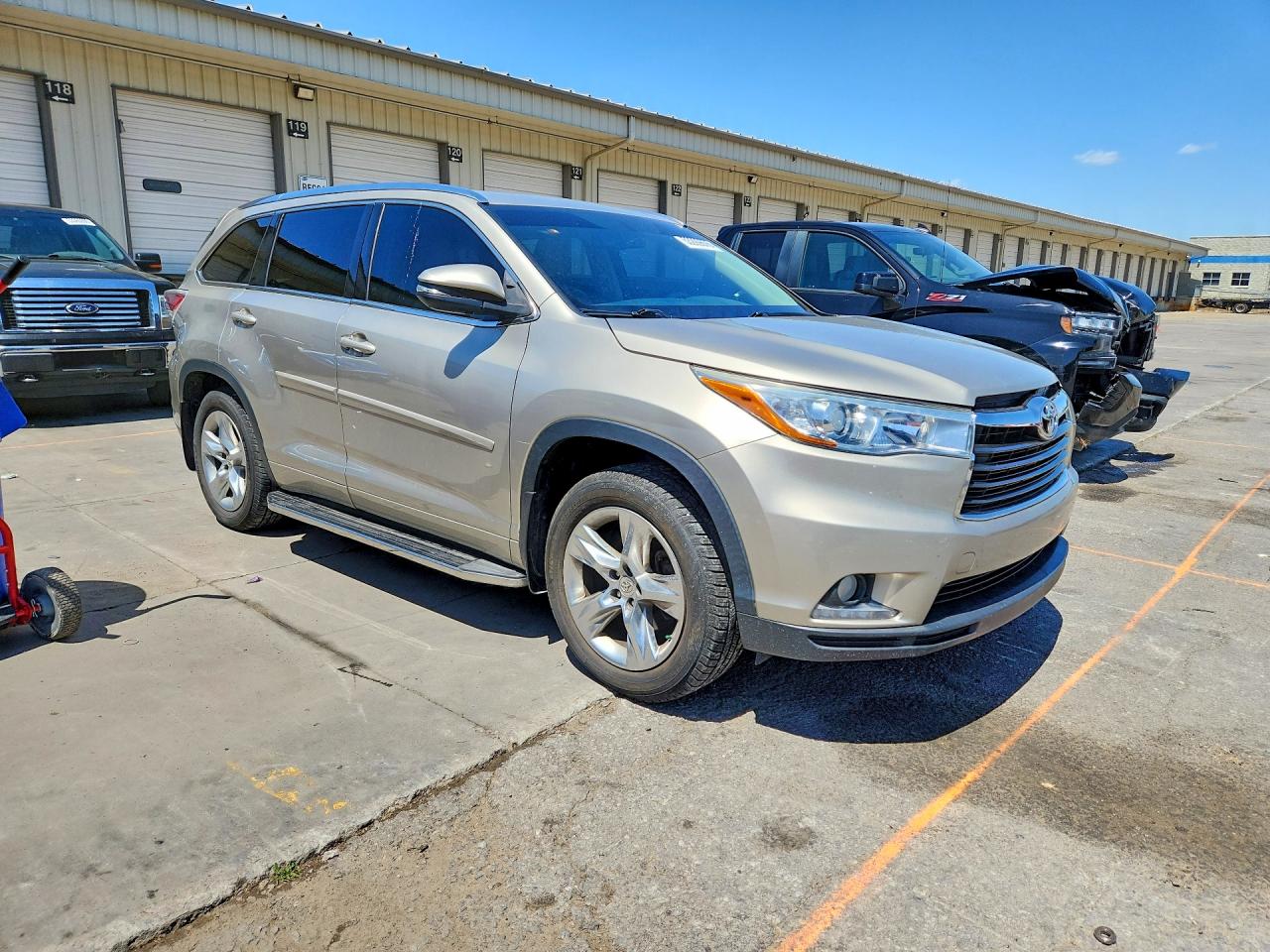 2015 Toyota Highlander Limited Кремовый vin: 5TDDKRFH8FS200742
