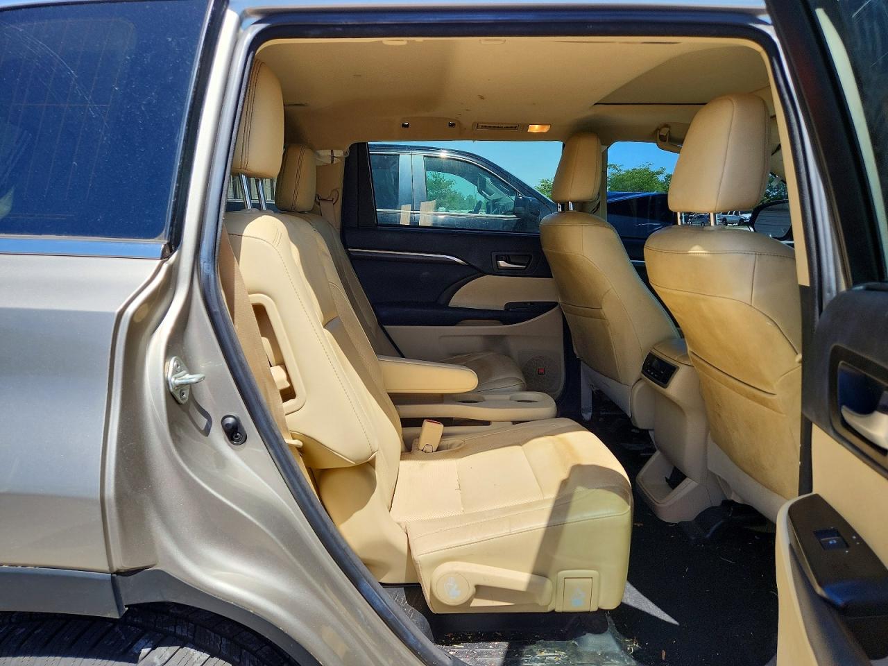 2015 Toyota Highlander Limited Кремовый vin: 5TDDKRFH8FS200742