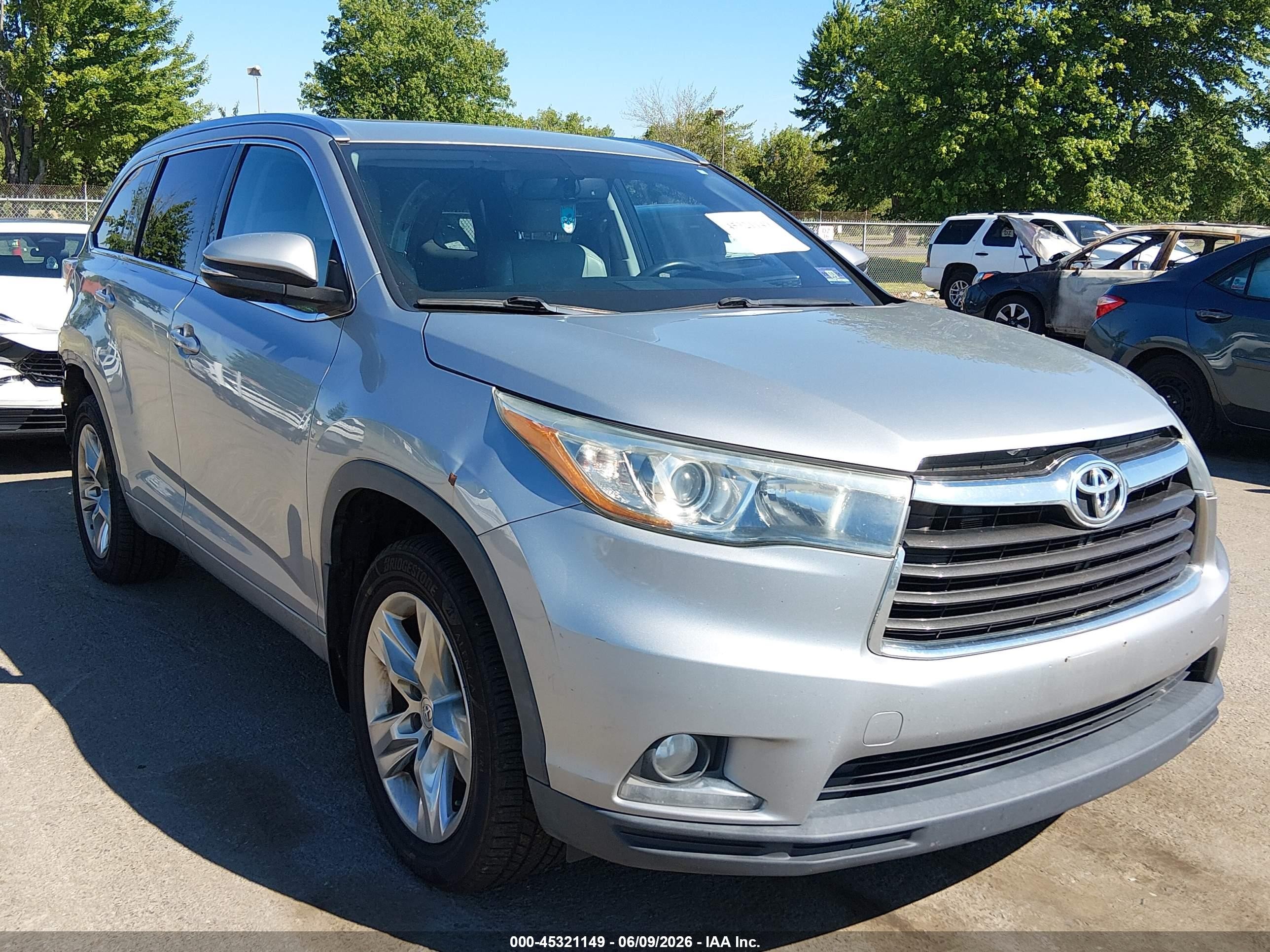 2014 Toyota Highlander Limited V6 Silver vin: 5TDDKRFH9ES039574