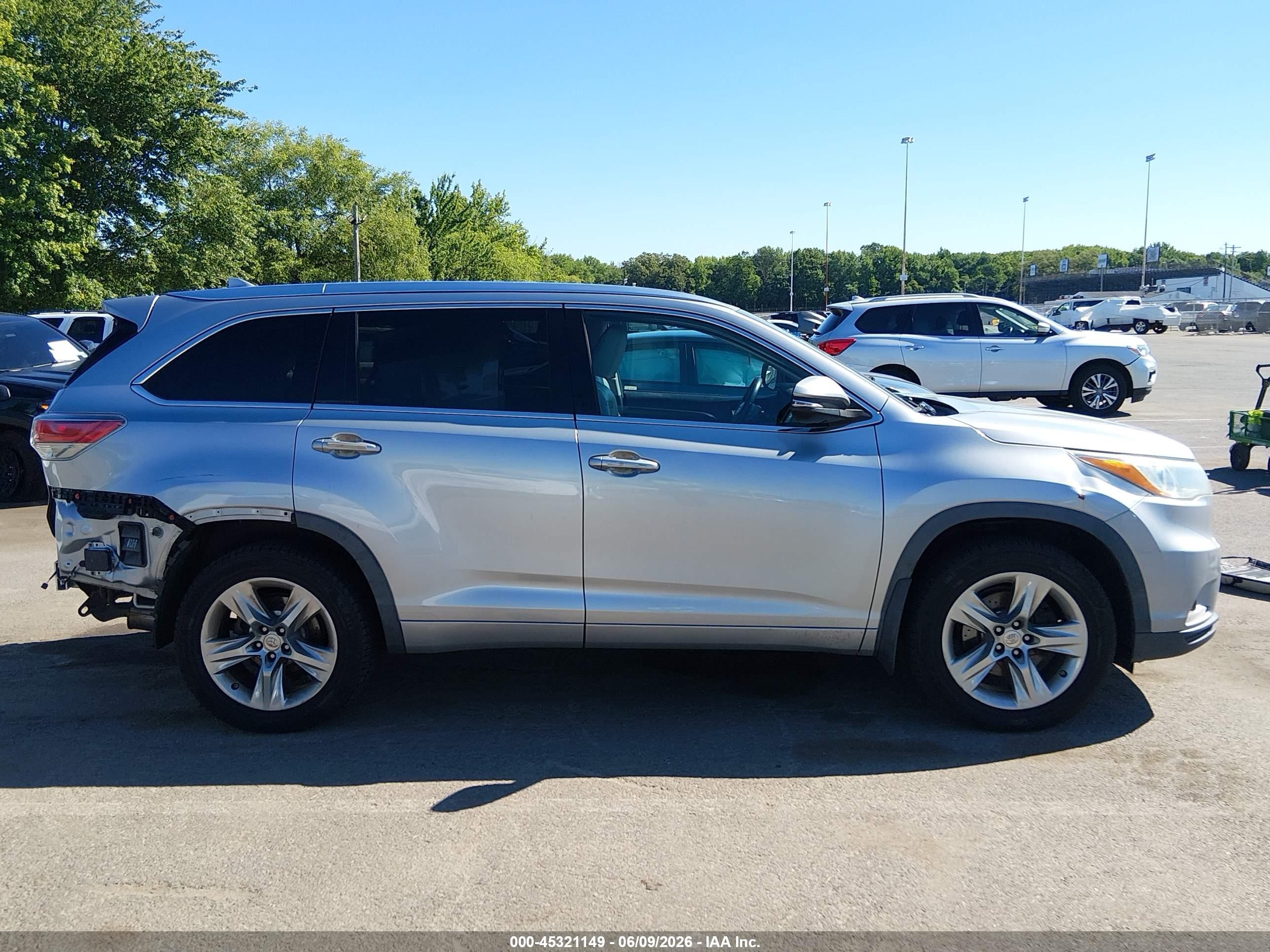 2014 Toyota Highlander Limited V6 Silver vin: 5TDDKRFH9ES039574