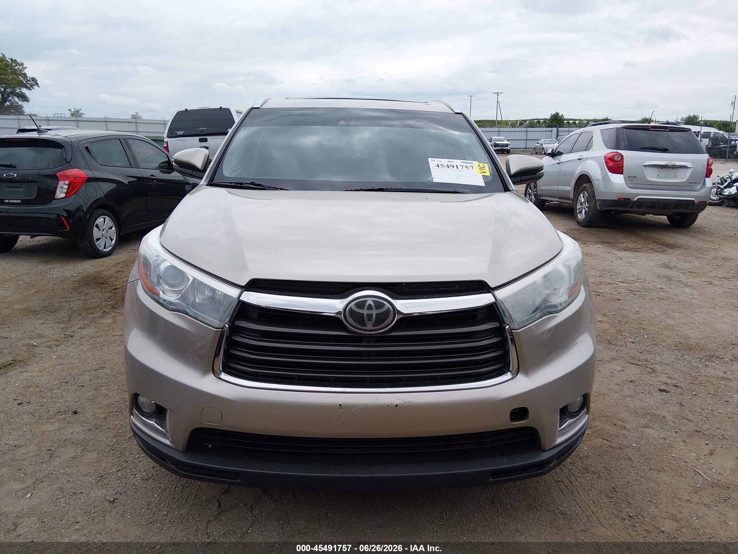 2015 Toyota Highlander Limited Platinum V6 Gold vin: 5TDDKRFH9FS074407
