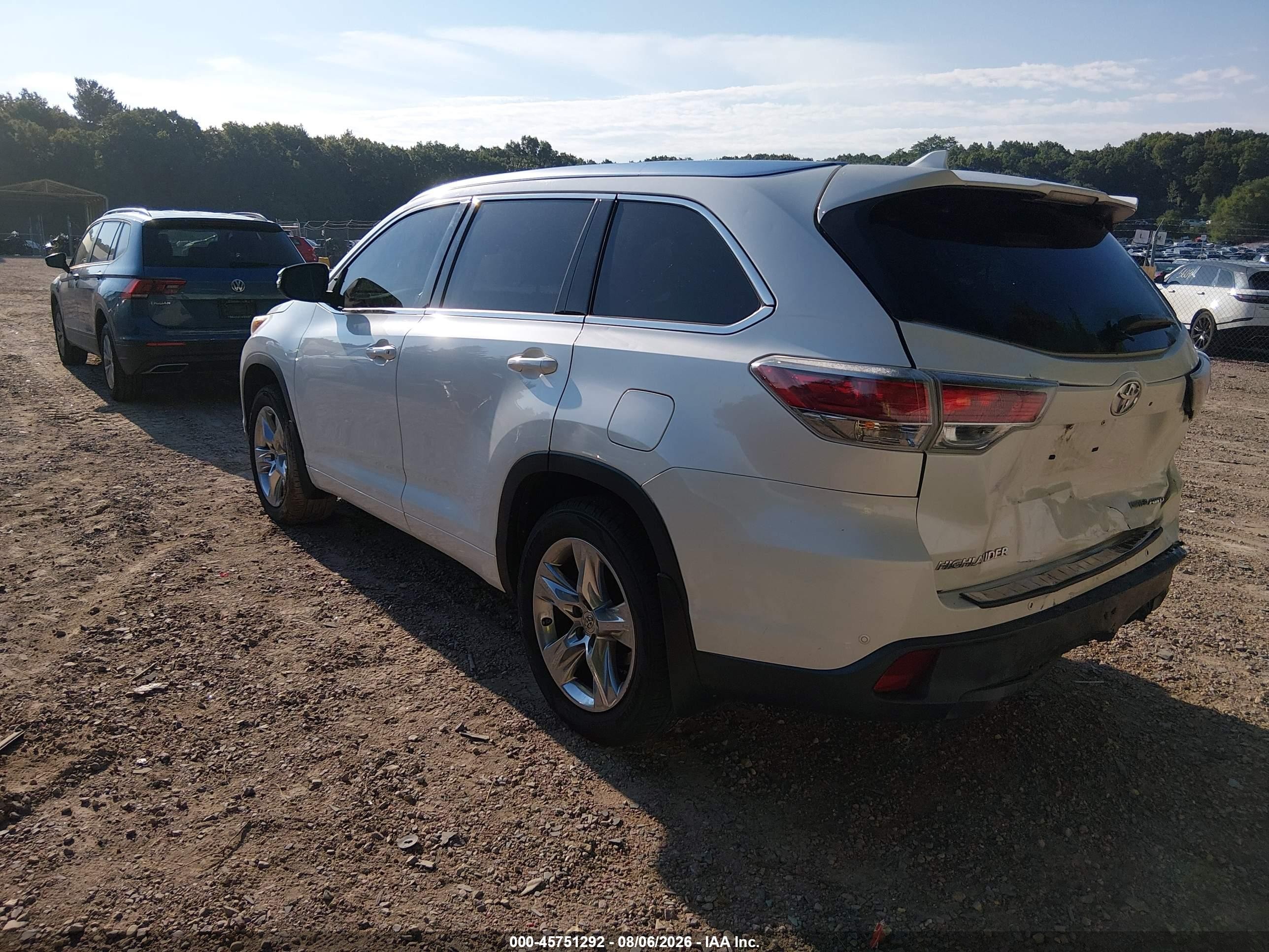 2015 Toyota Highlander Limited V6 White vin: 5TDDKRFH9FS084967