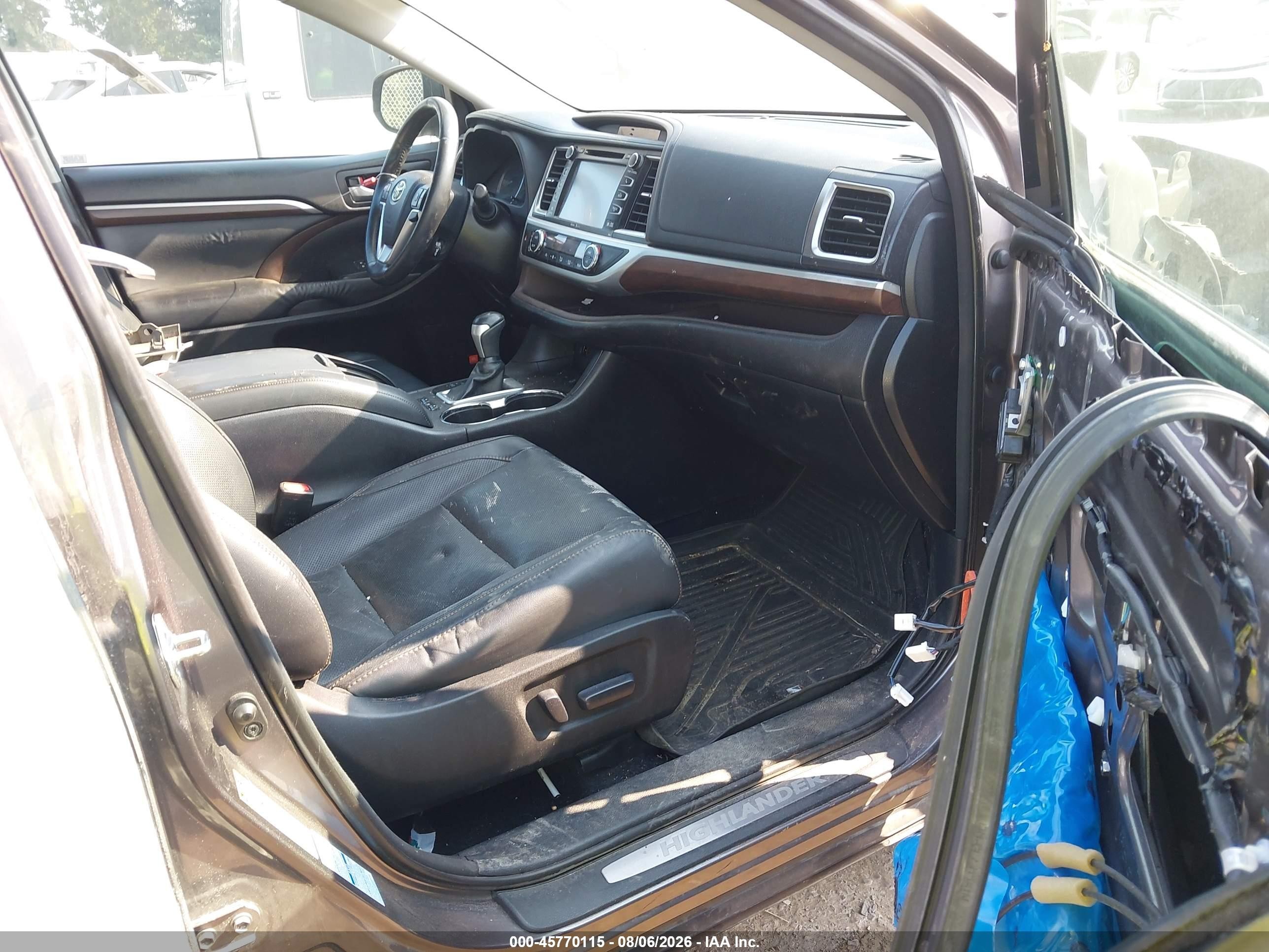 2015 Toyota Highlander Limited Platinum V6 Серый vin: 5TDDKRFH9FS148618