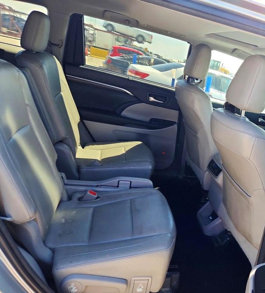 2015 Toyota Highlander Limited Silver vin: 5TDDKRFH9FS188665