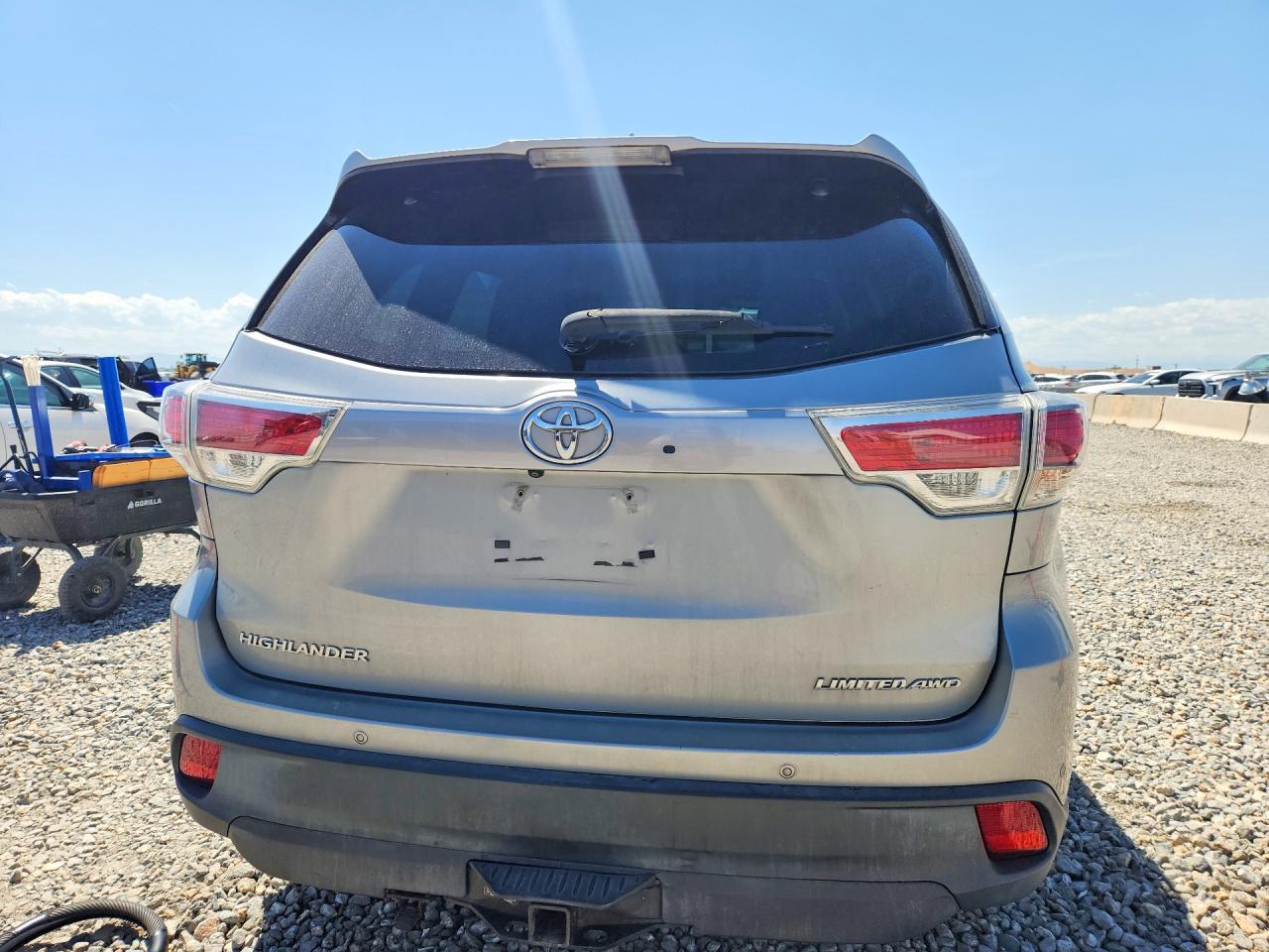 2015 Toyota Highlander Limited Silver vin: 5TDDKRFH9FS188665