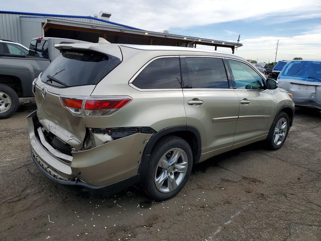2015 Toyota Highlander Limited Silver vin: 5TDDKRFH9FS208137