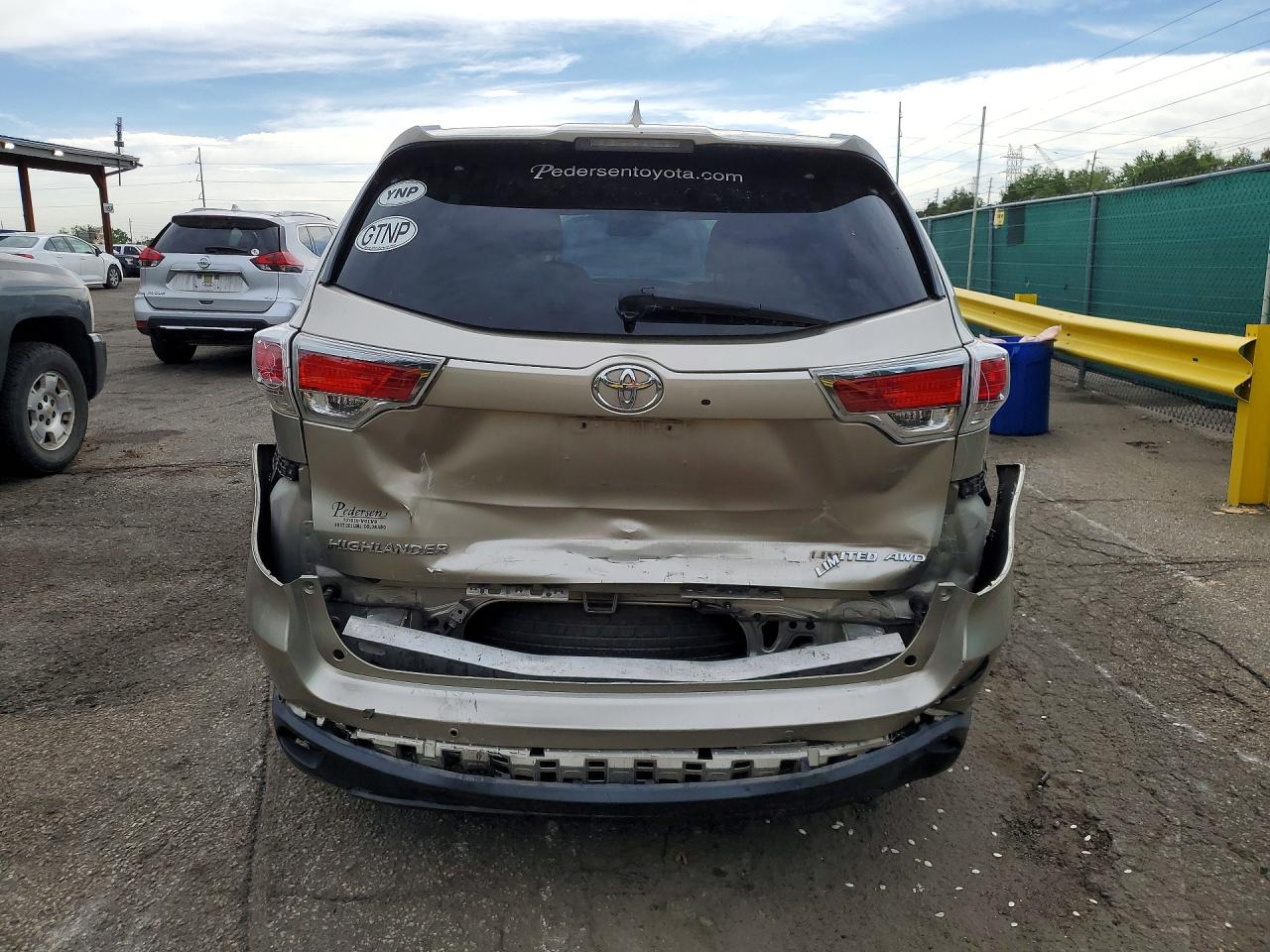 2015 Toyota Highlander Limited Silver vin: 5TDDKRFH9FS208137