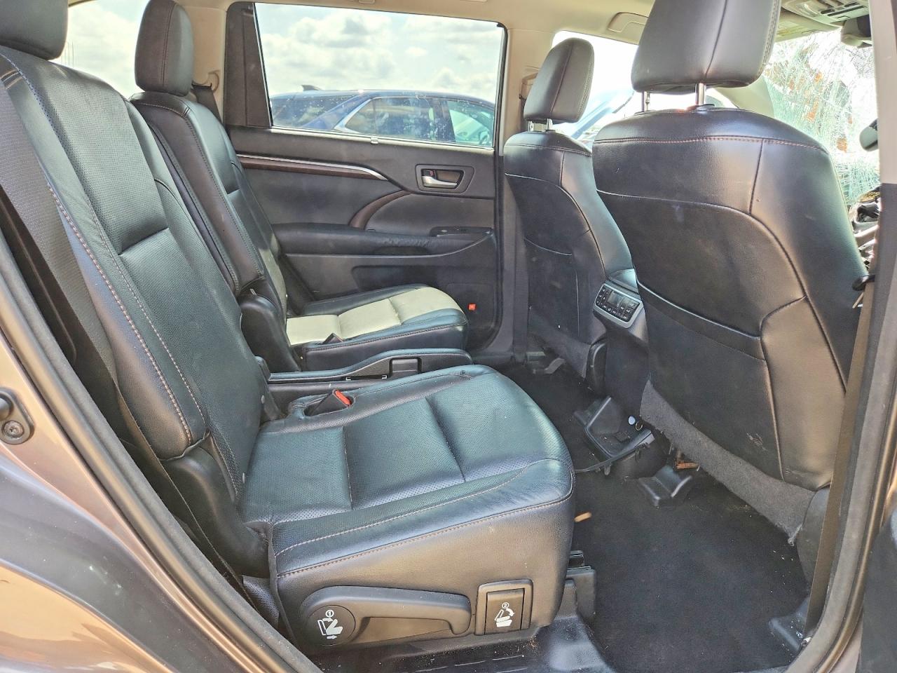 2015 Toyota Highlander Limited Platinum Gray vin: 5TDDKRFHXFS082113
