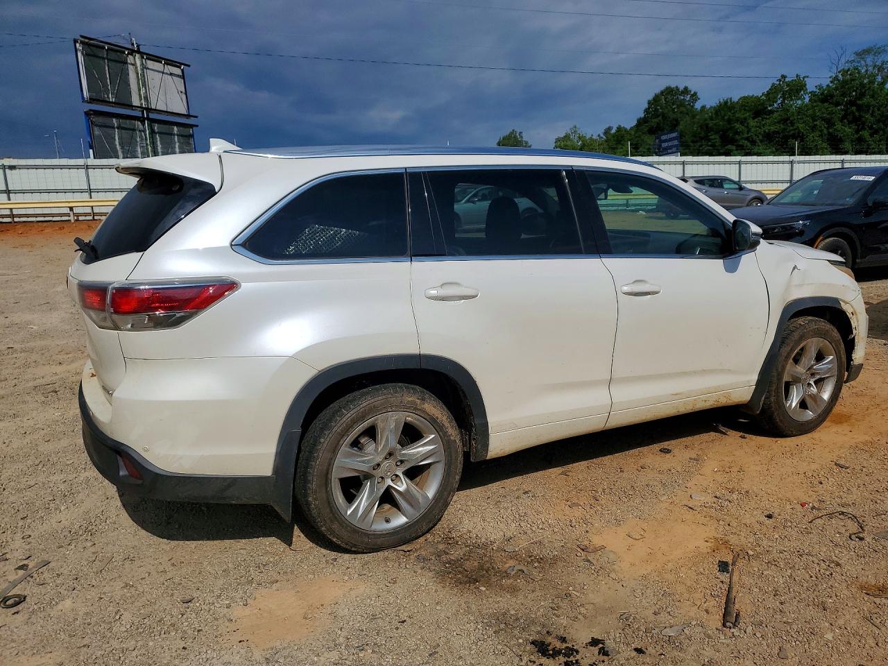 2015 Toyota Highlander Limited Platinum White vin: 5TDDKRFHXFS212522