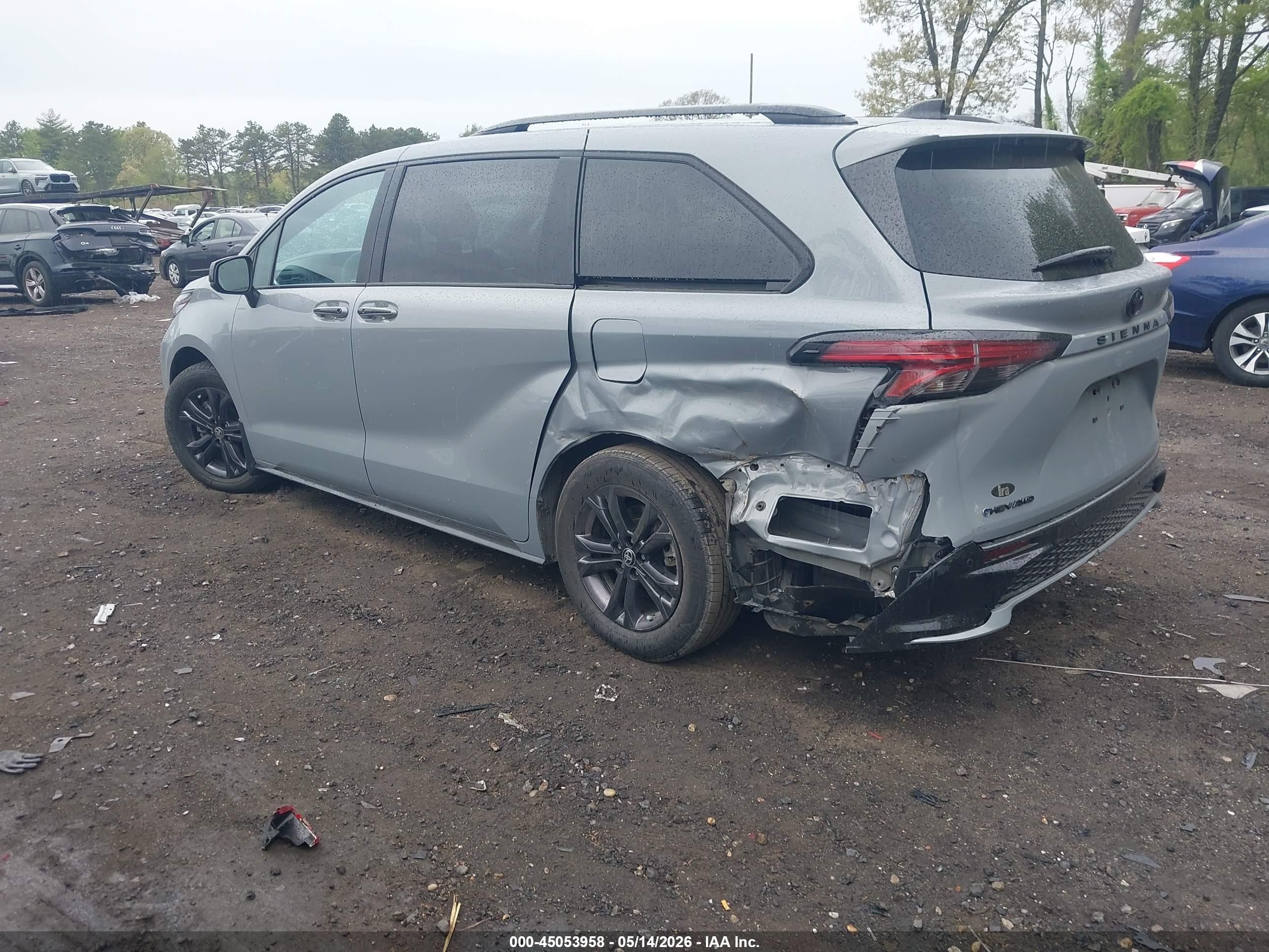 2025 Toyota Sienna Xse Gray vin: 5TDDSKFC9SS173878