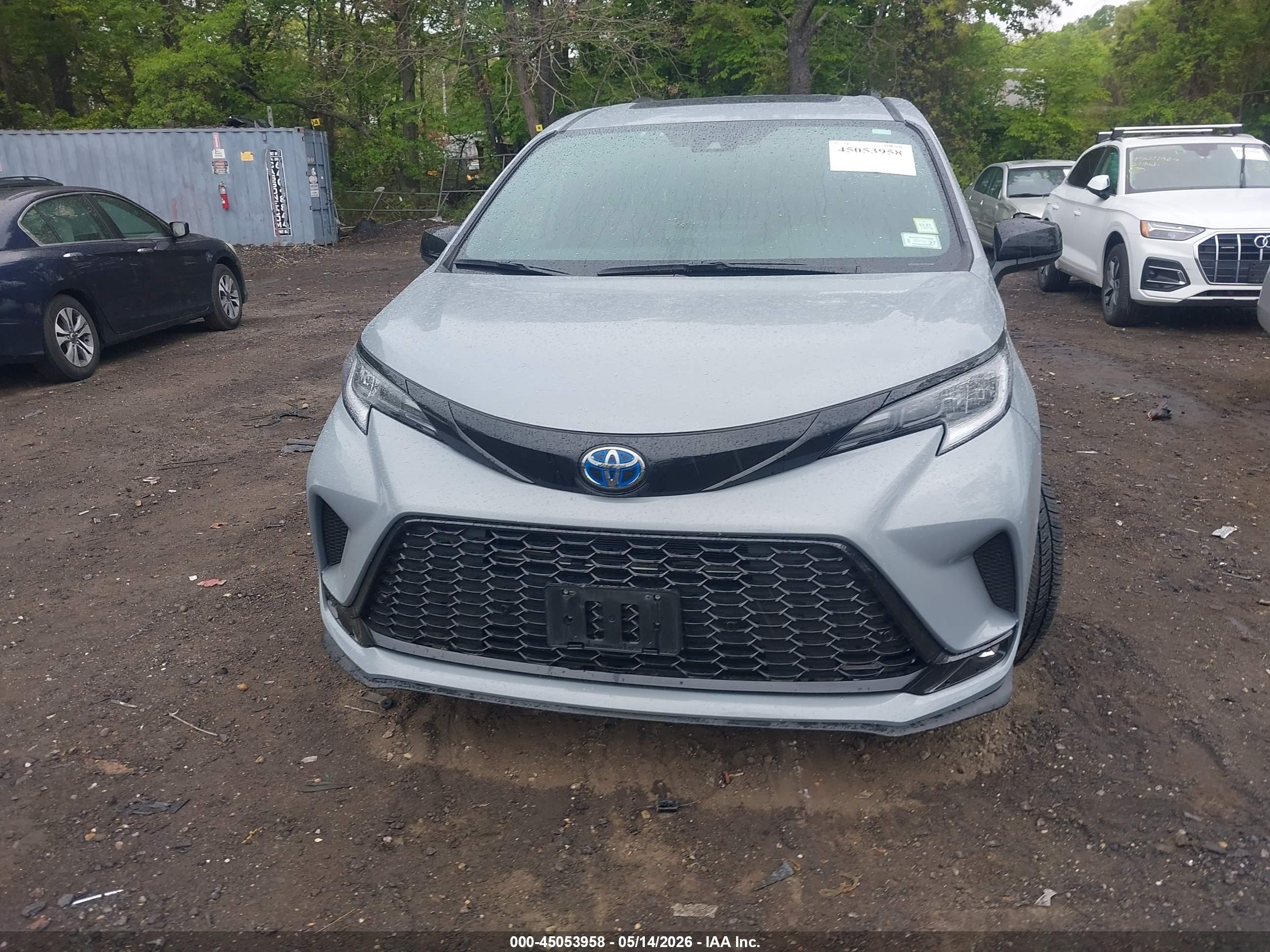2025 Toyota Sienna Xse Gray vin: 5TDDSKFC9SS173878
