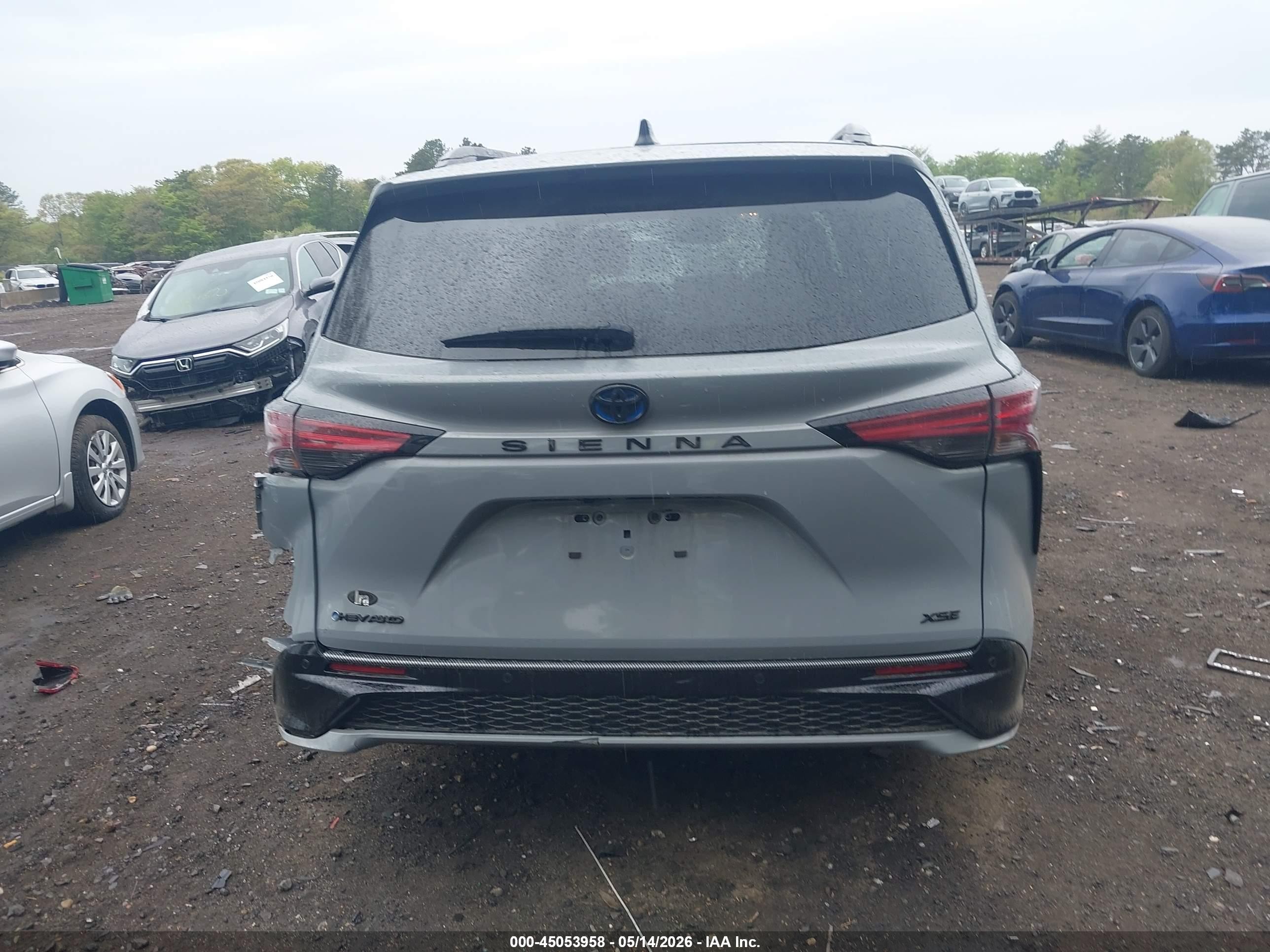 2025 Toyota Sienna Xse Gray vin: 5TDDSKFC9SS173878