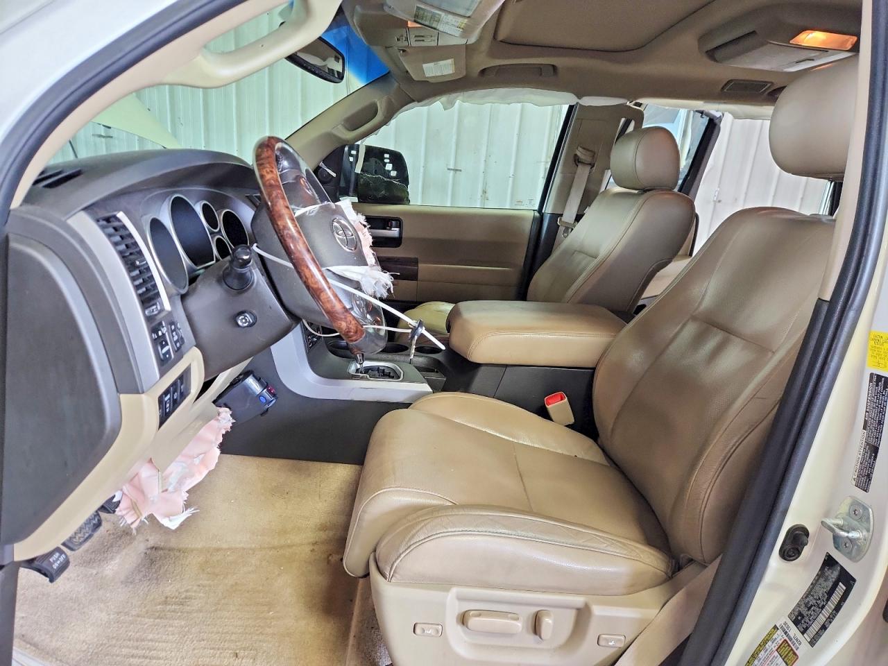 2010 Toyota Sequoia Platinum White vin: 5TDDW5G10AS038404
